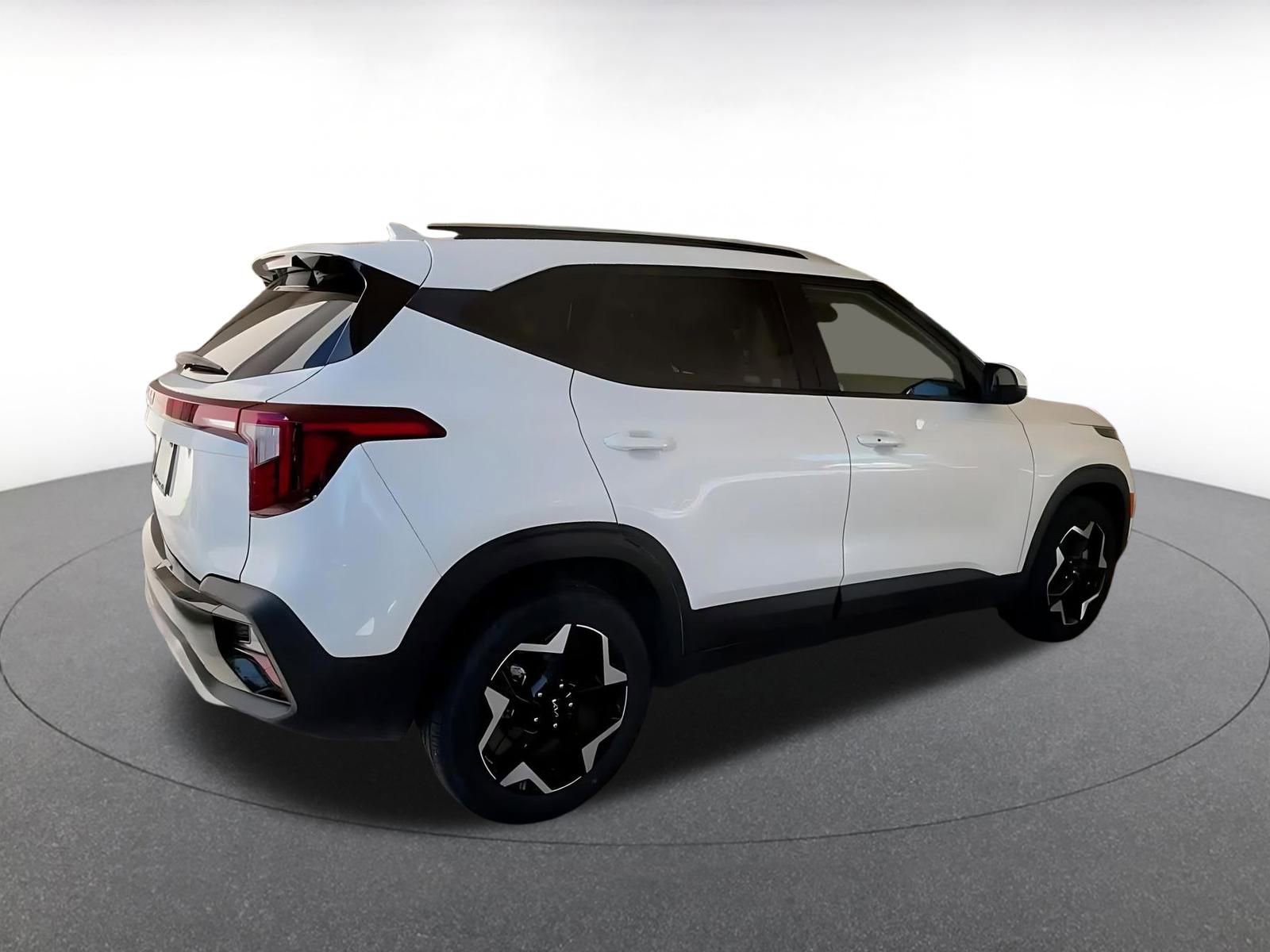 Thumbnail: 2025 Kia Seltos - 15