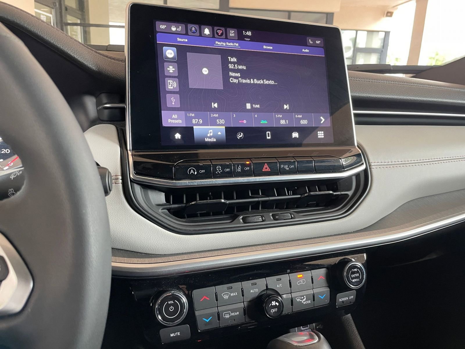 Thumbnail: 2025 Jeep Compass - 17