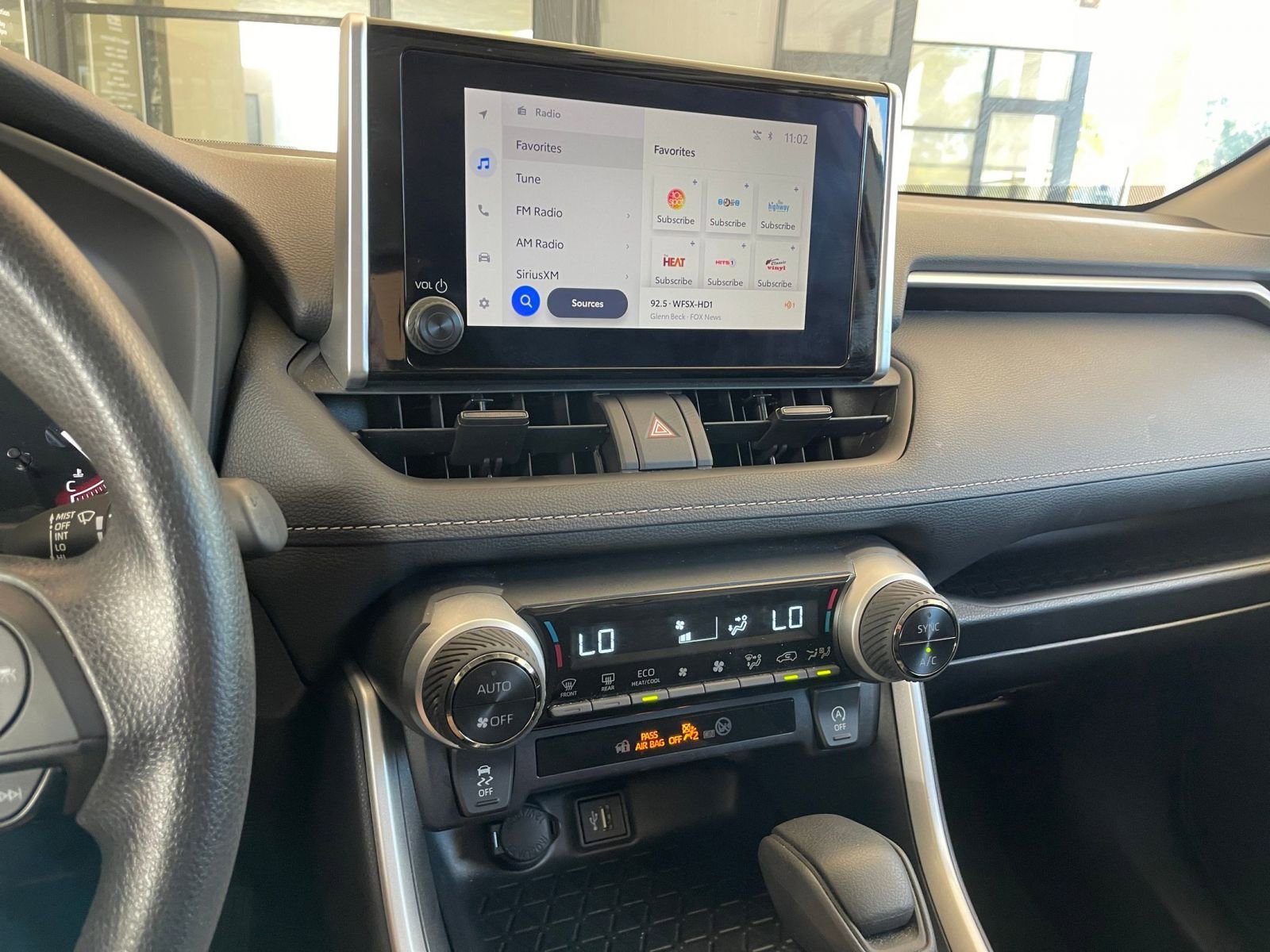 Thumbnail: 2025 Toyota RAV4 - 18