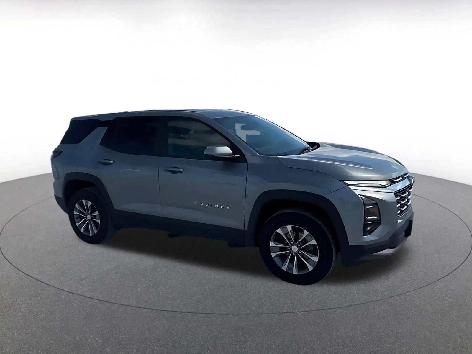 Thumbnail: 2025 Chevrolet Equinox - 2