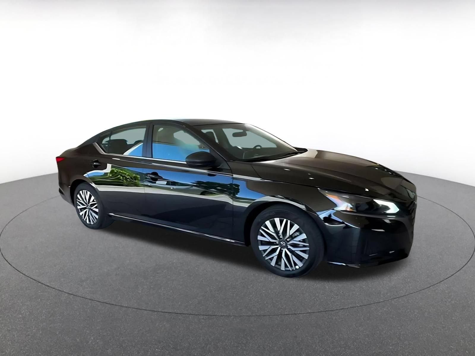 Thumbnail: 2026 Nissan Altima - 2