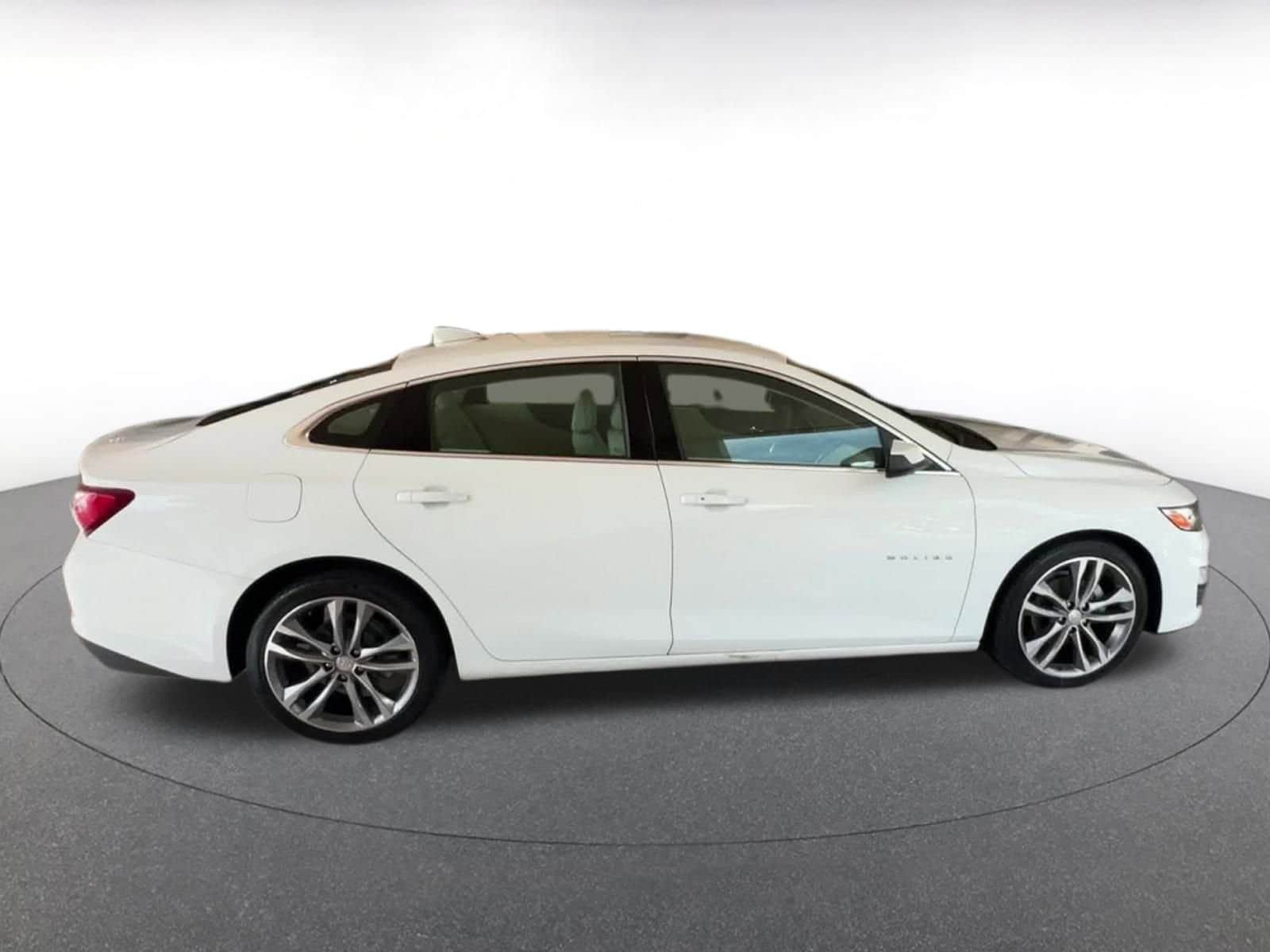 Thumbnail: 2024 Chevrolet Malibu - 16