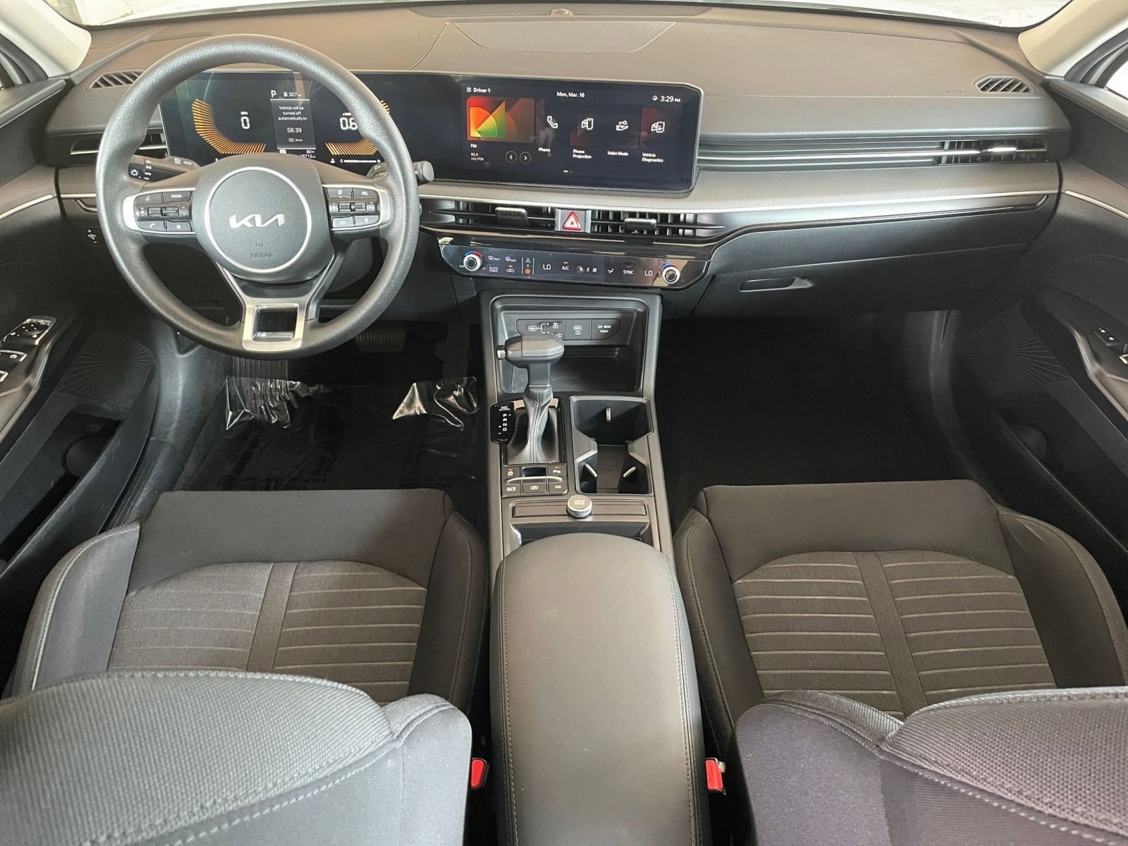 Thumbnail: 2025 Kia K5 - 32