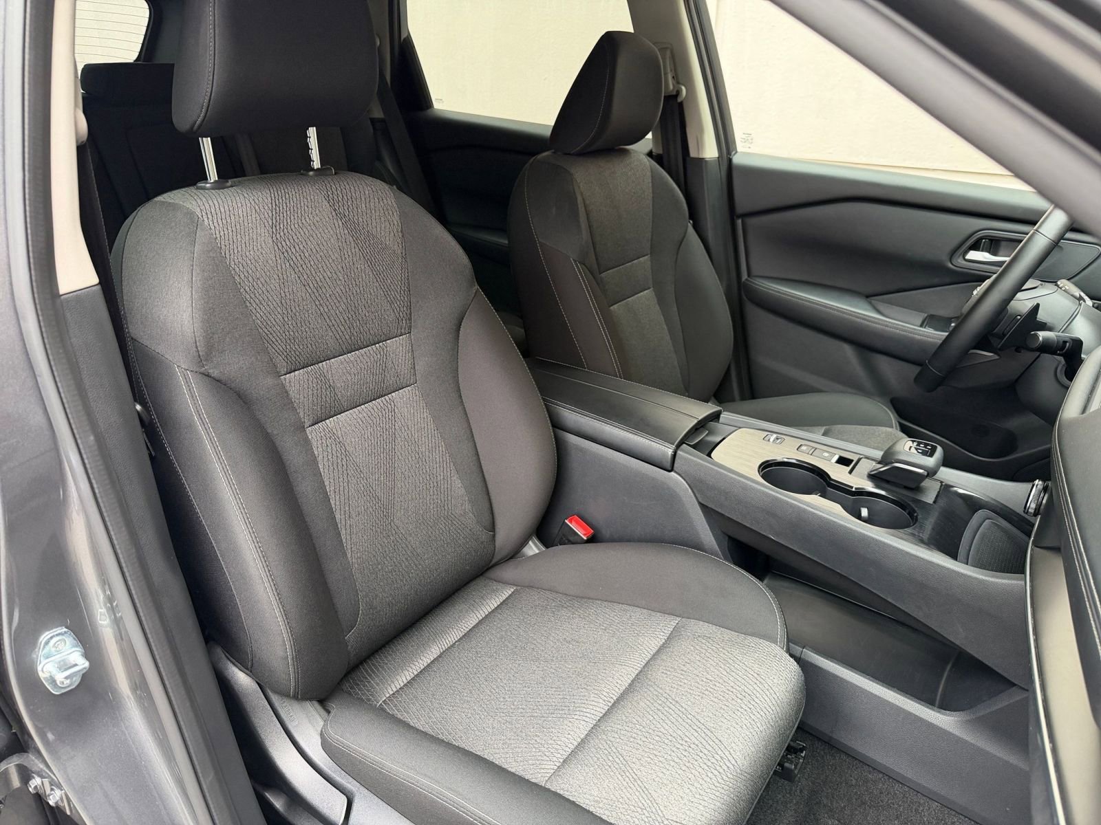 Thumbnail: 2025 Nissan Rogue - 32