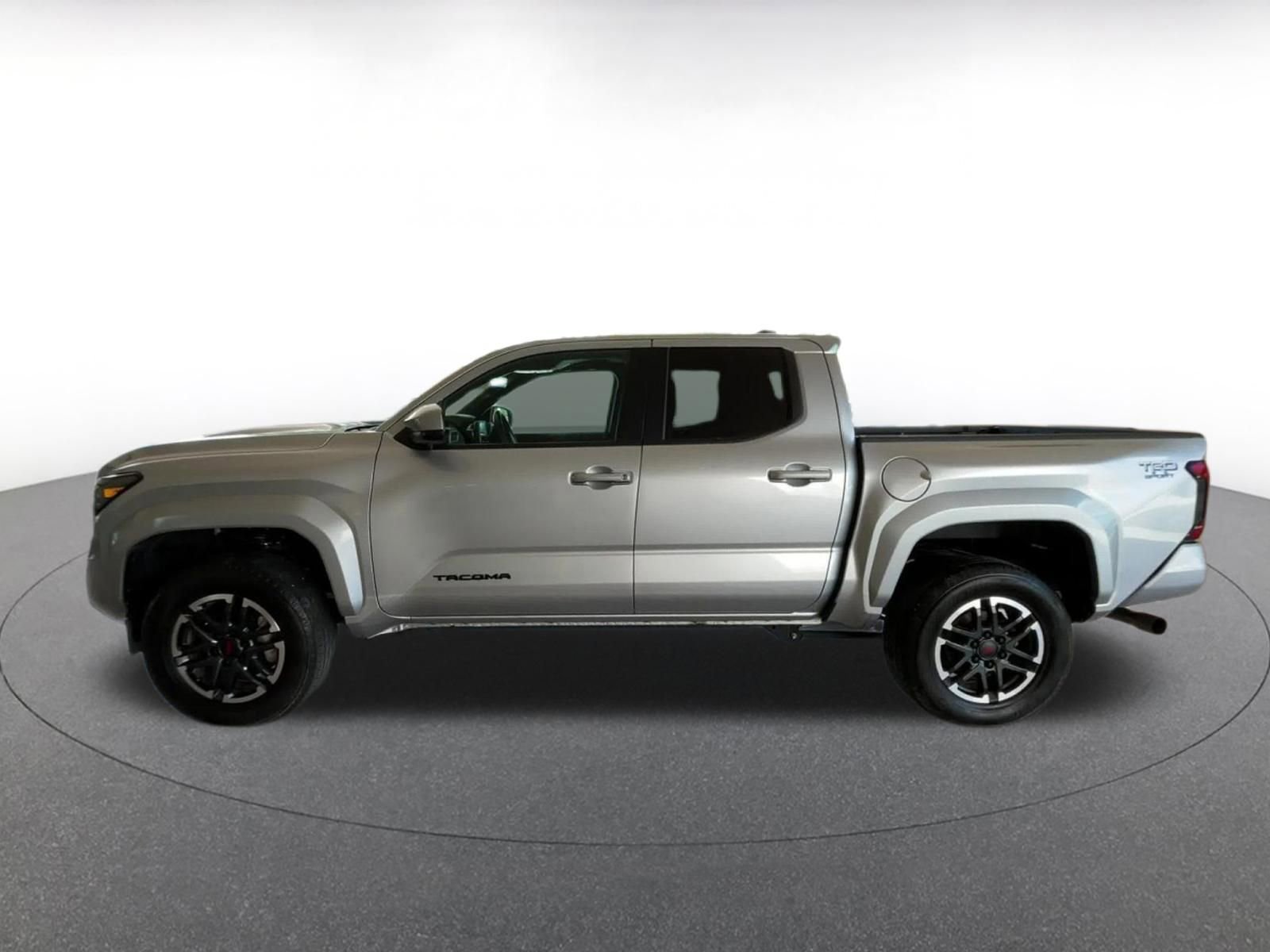 Thumbnail: 2024 Toyota Tacoma - 9