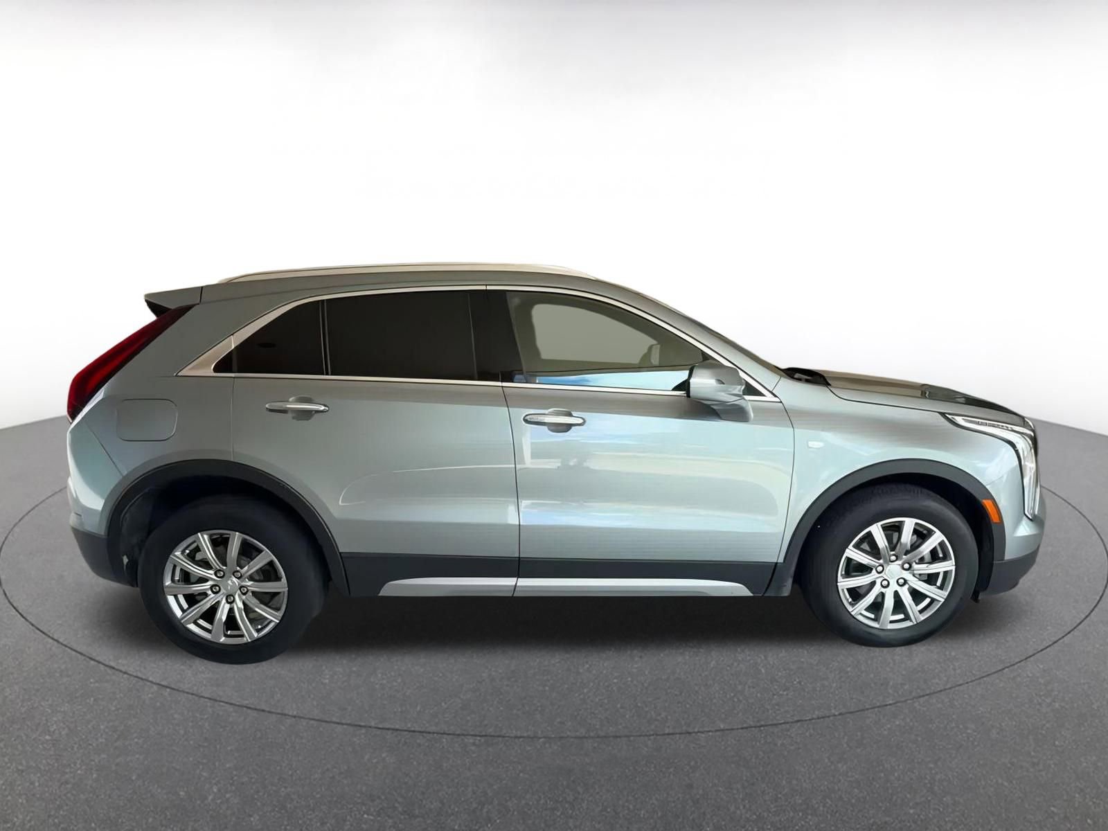 Thumbnail: 2023 Cadillac XT4 - 16