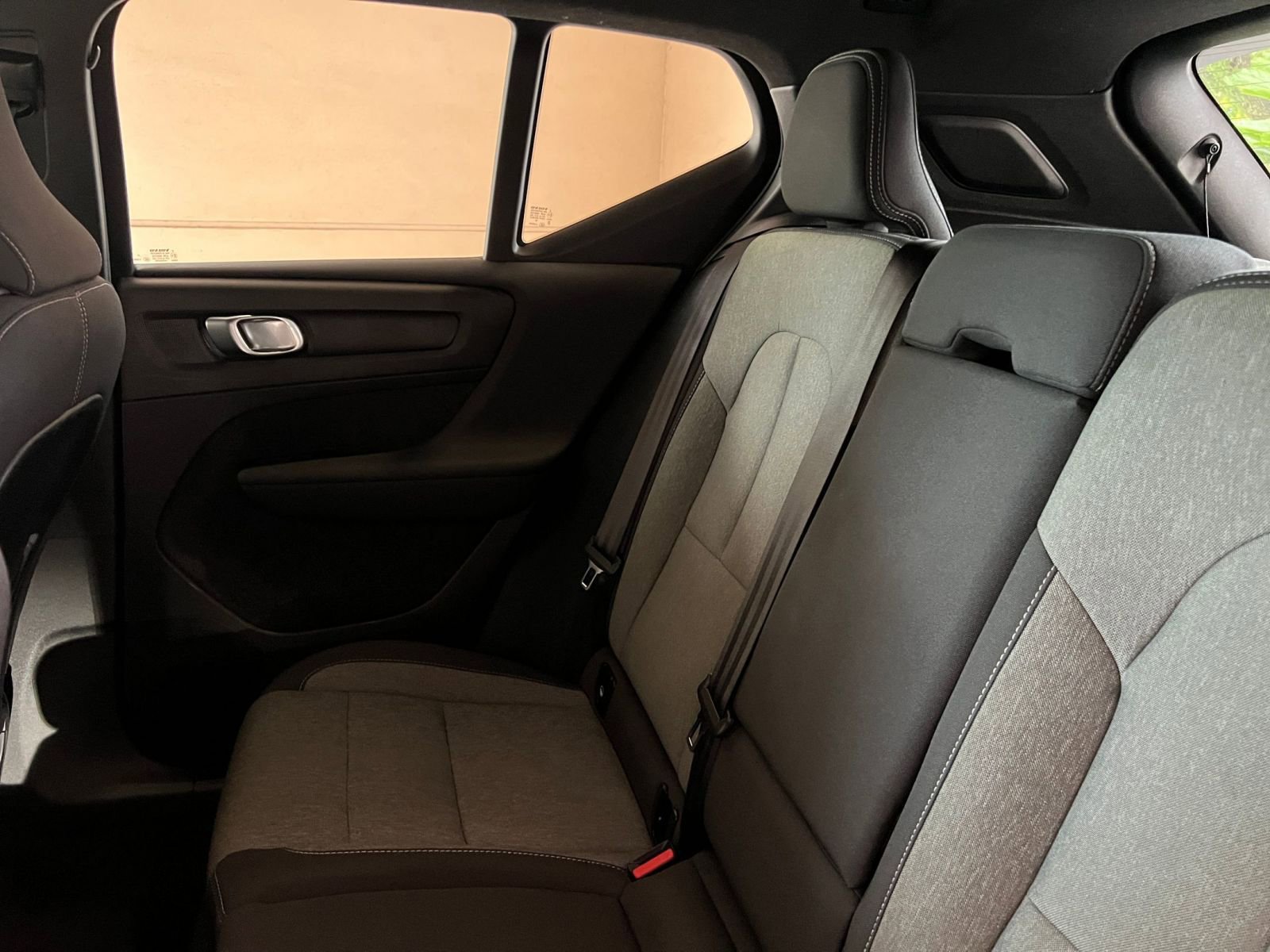 Thumbnail: 2024 Volvo XC40 - 33