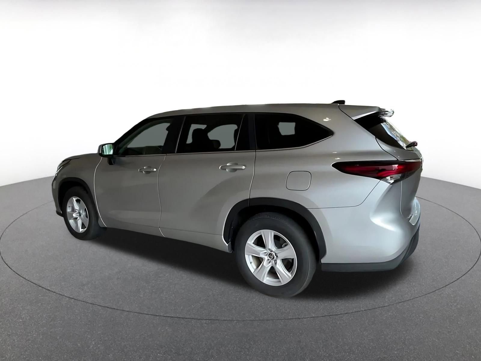 Thumbnail: 2025 Toyota Highlander - 10