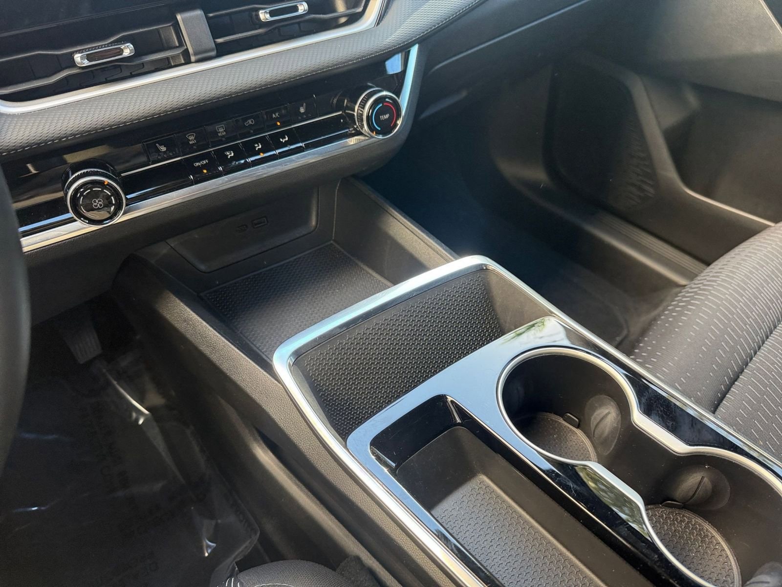 Thumbnail: 2025 Chevrolet Equinox - 35