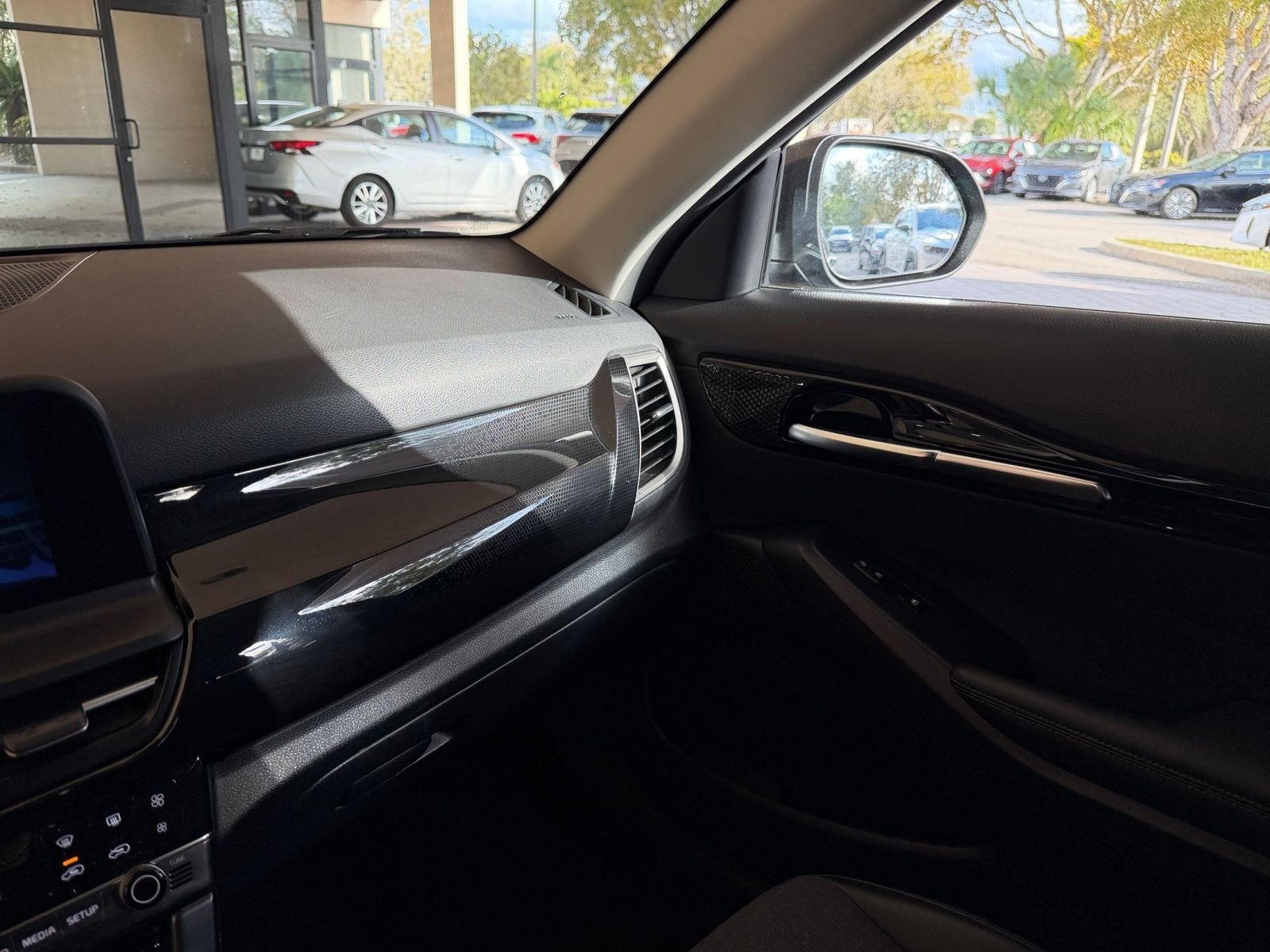 Thumbnail: 2025 Kia Seltos - 30