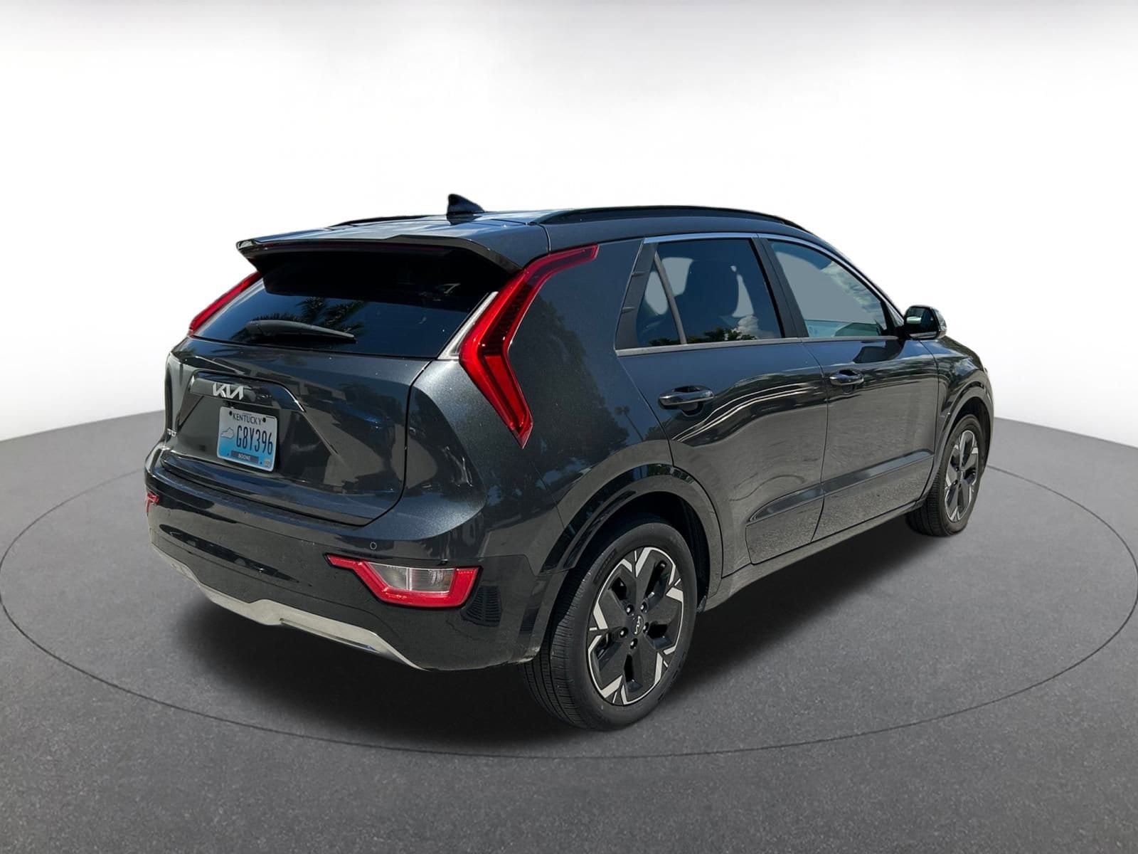 Thumbnail: 2023 Kia Niro - 7