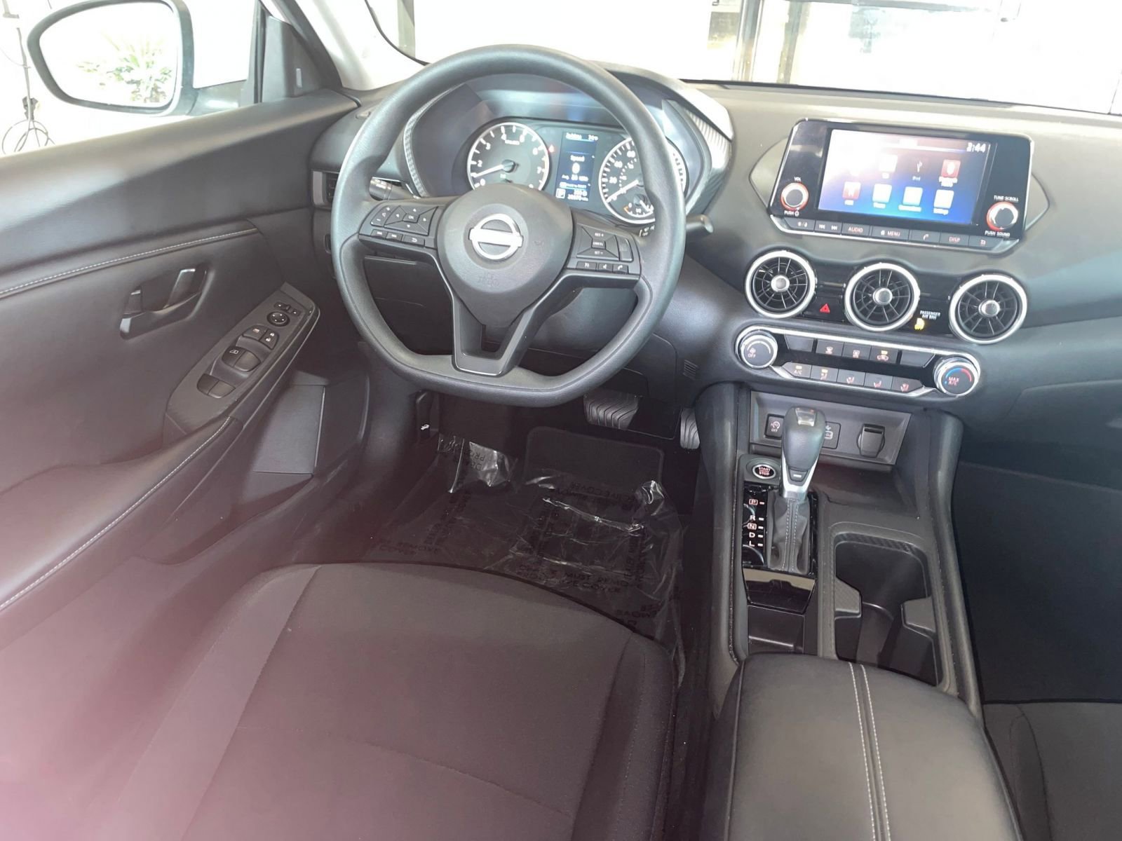 Thumbnail: 2025 Nissan Sentra - 32