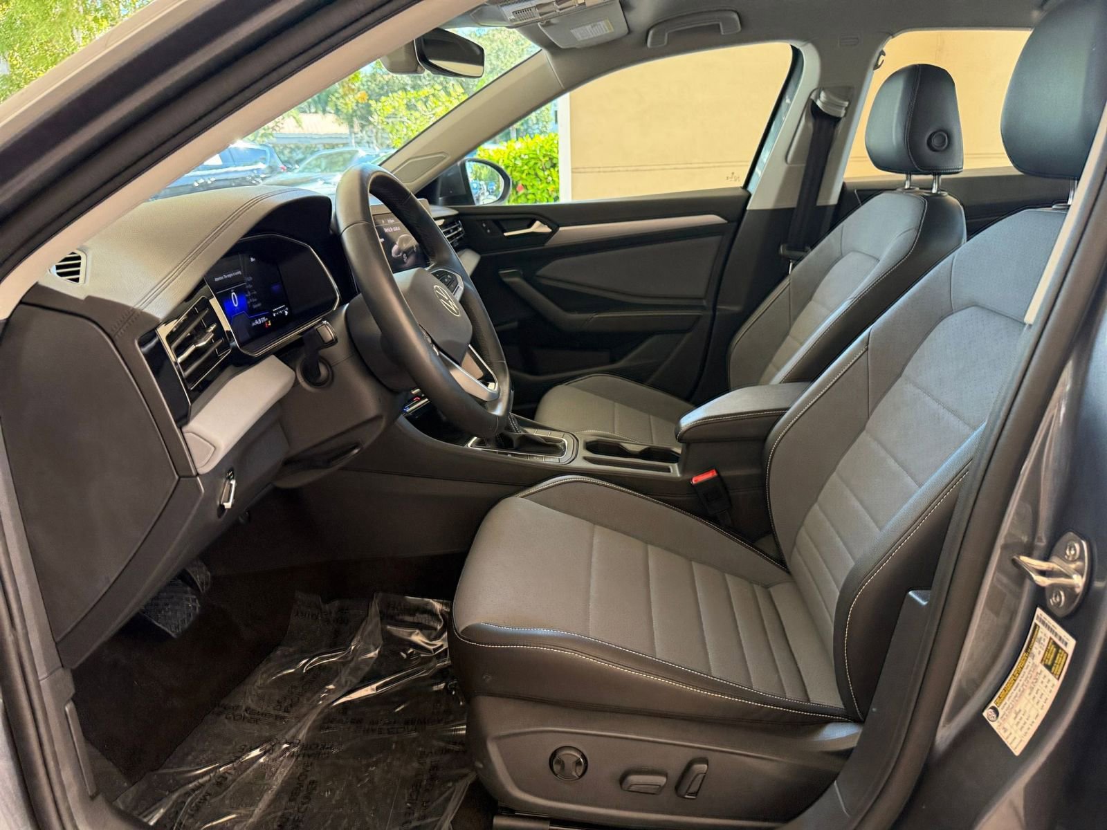 Thumbnail: 2025 Volkswagen Jetta - 21