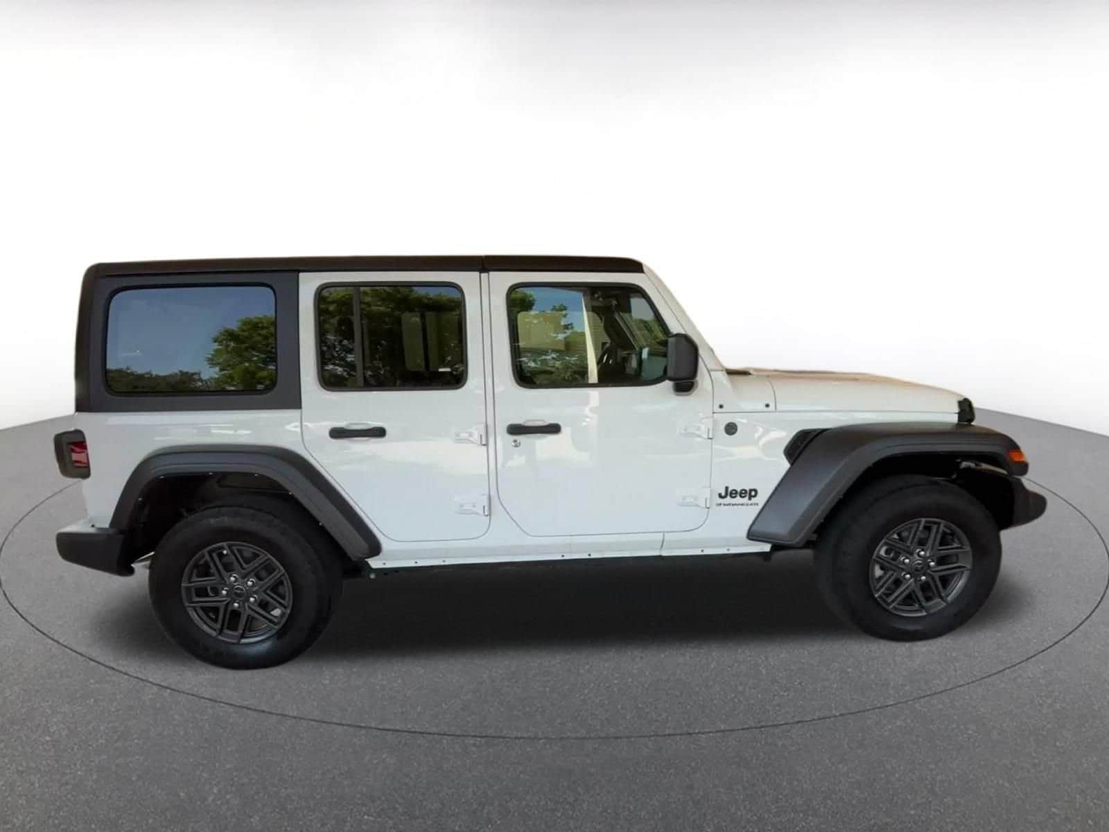 Thumbnail: 2025 Jeep Wrangler - 13