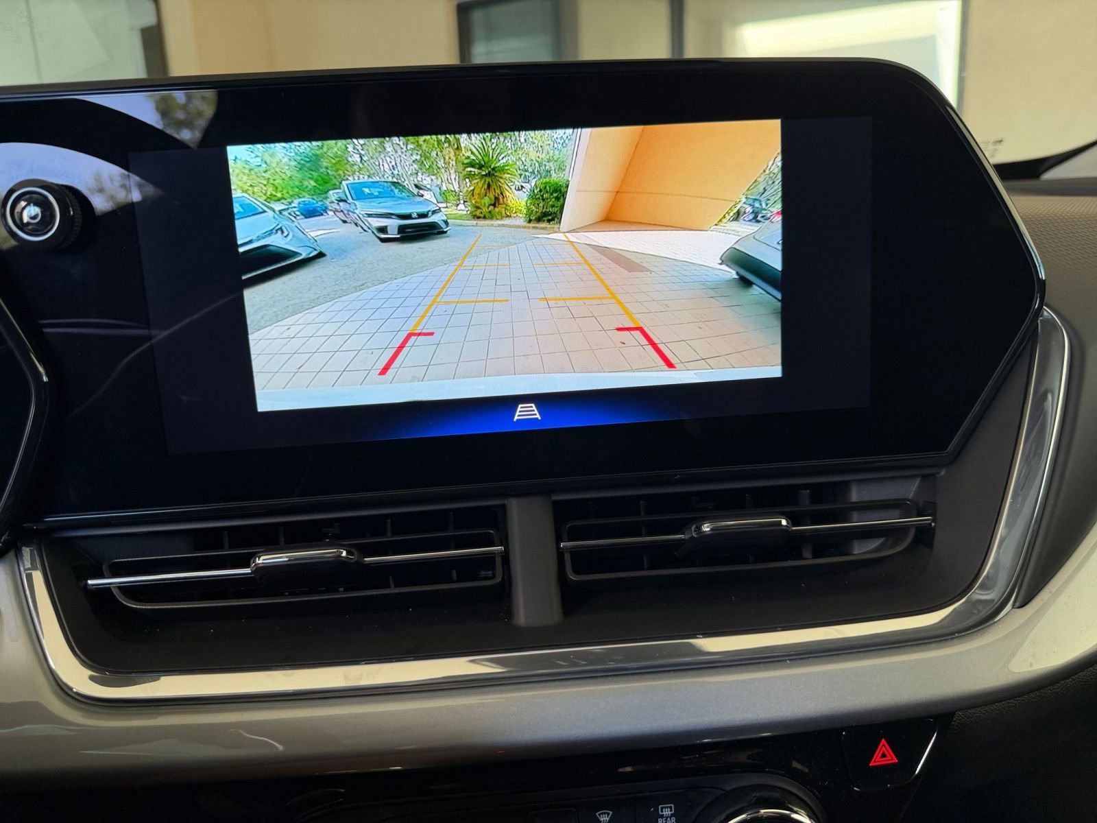 Thumbnail: 2025 Chevrolet Trax - 17