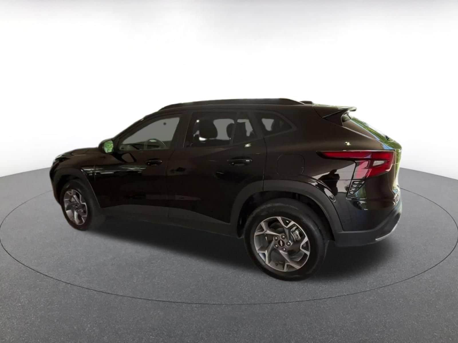 Thumbnail: 2025 Chevrolet Trax - 9
