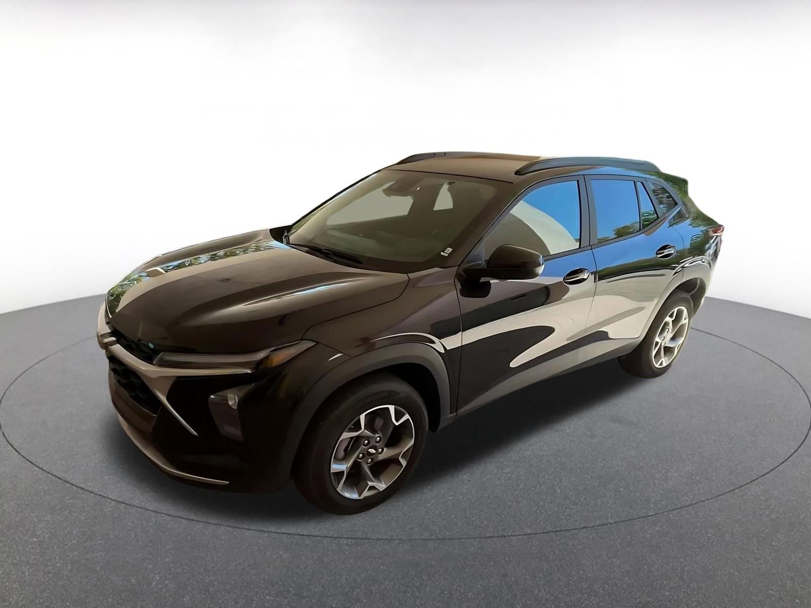 Thumbnail: 2025 Chevrolet Trax - 8