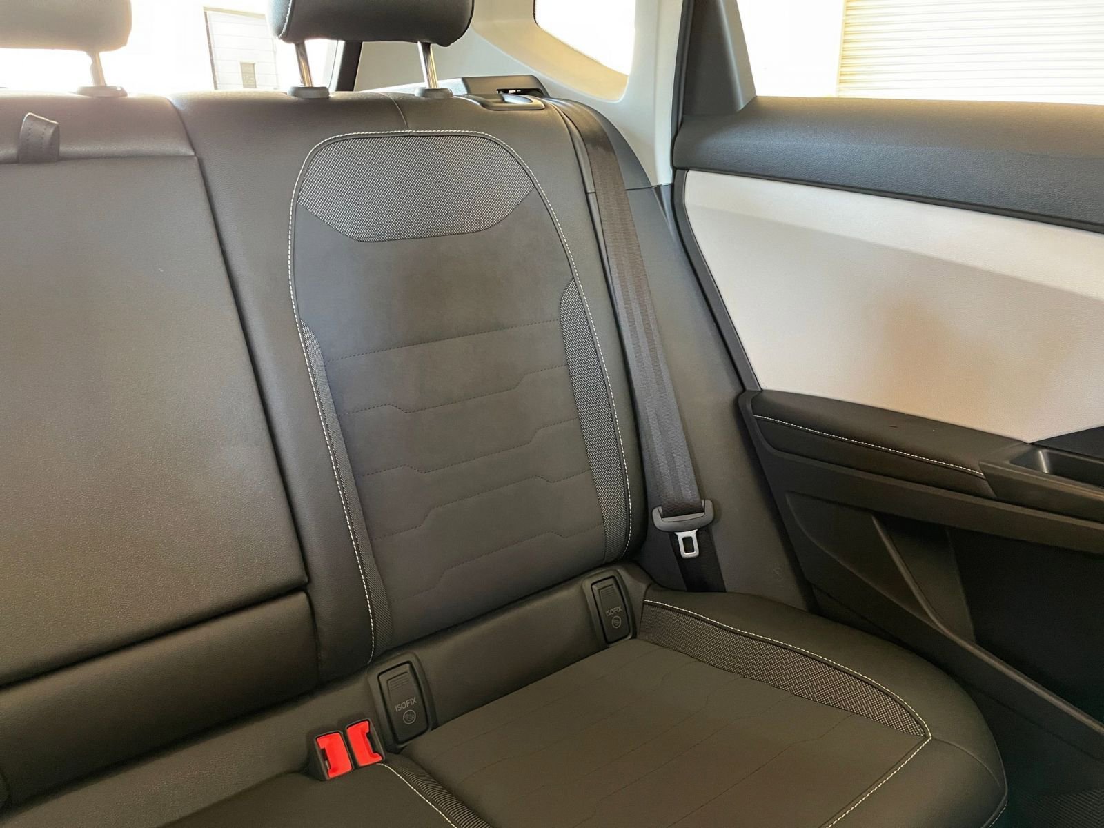 Thumbnail: 2025 Volkswagen Taos - 32