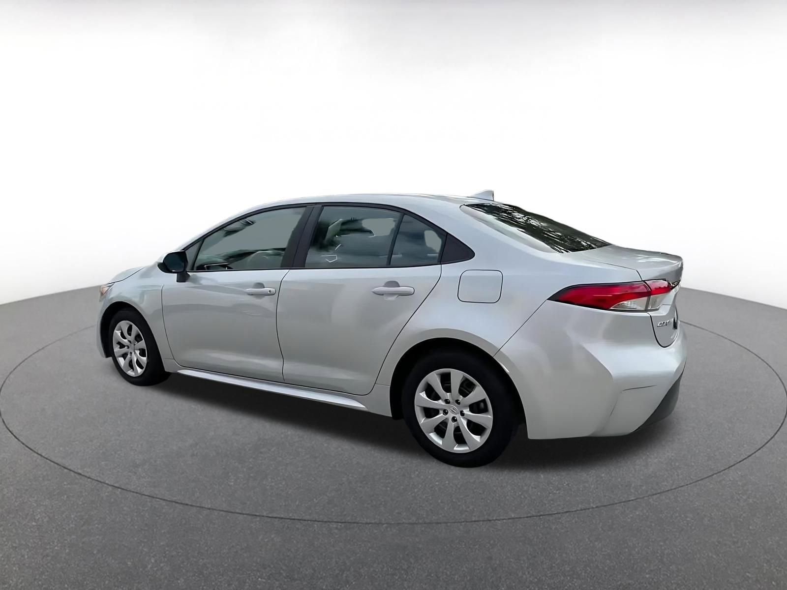 Thumbnail: 2025 Toyota Corolla - 10