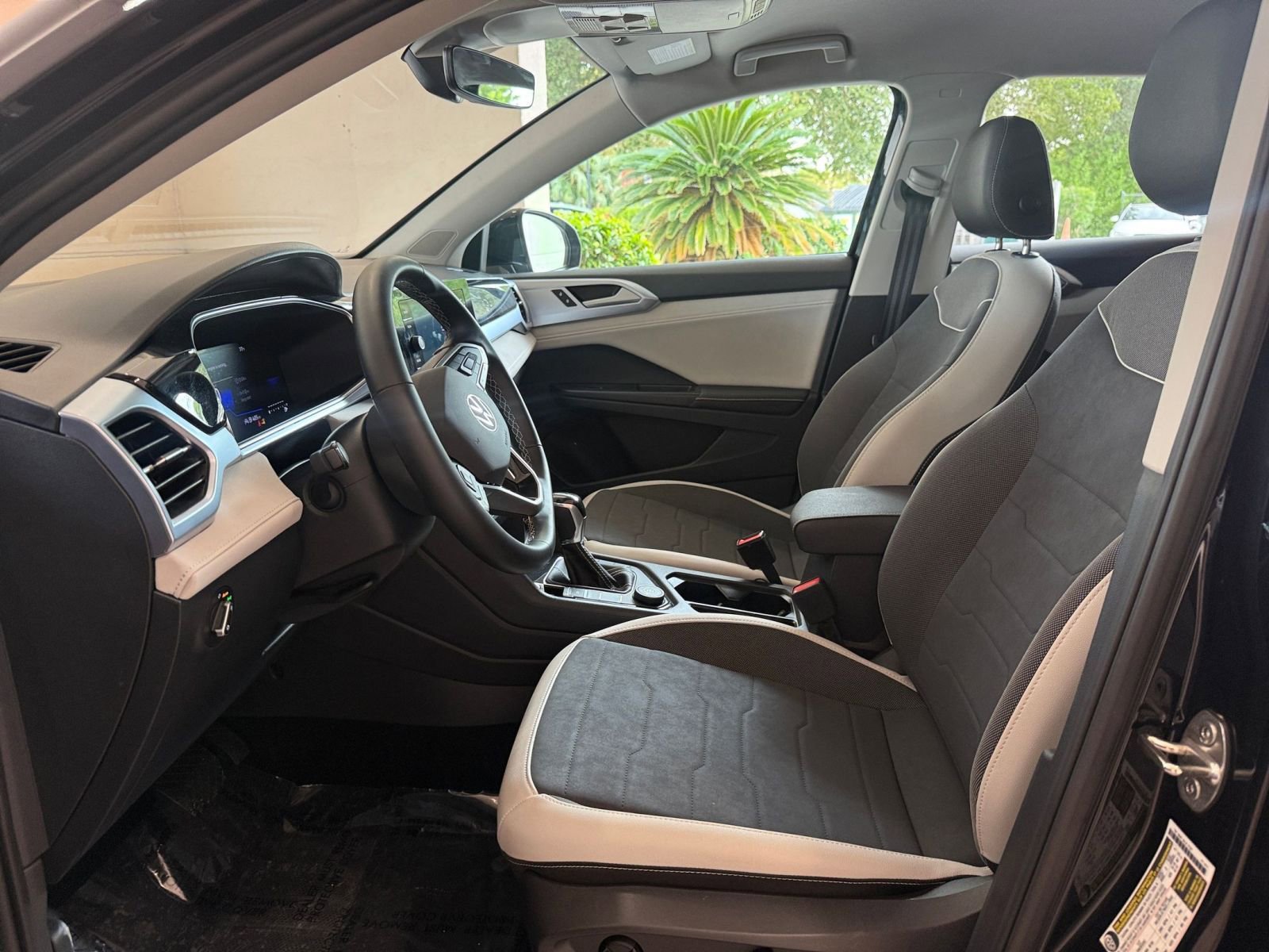 Thumbnail: 2025 Volkswagen Taos - 21