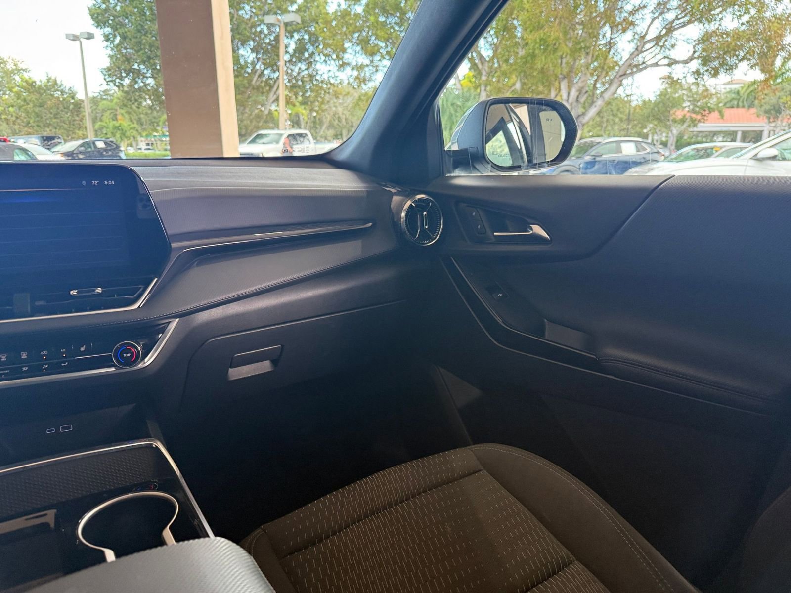 Thumbnail: 2025 Chevrolet Equinox - 29