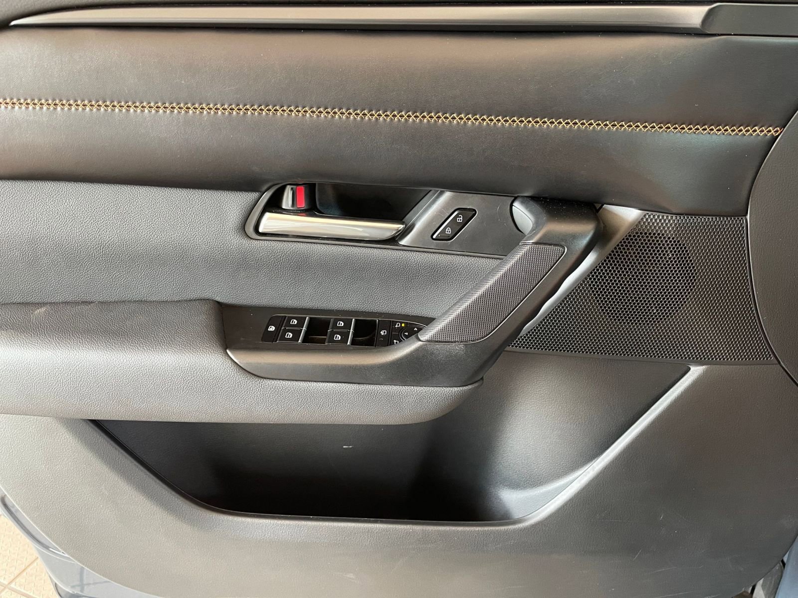 Thumbnail: 2025 Mazda CX-50 - 18