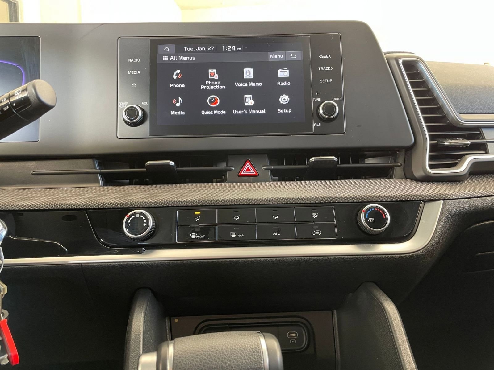 Thumbnail: 2025 Kia Sportage - 17