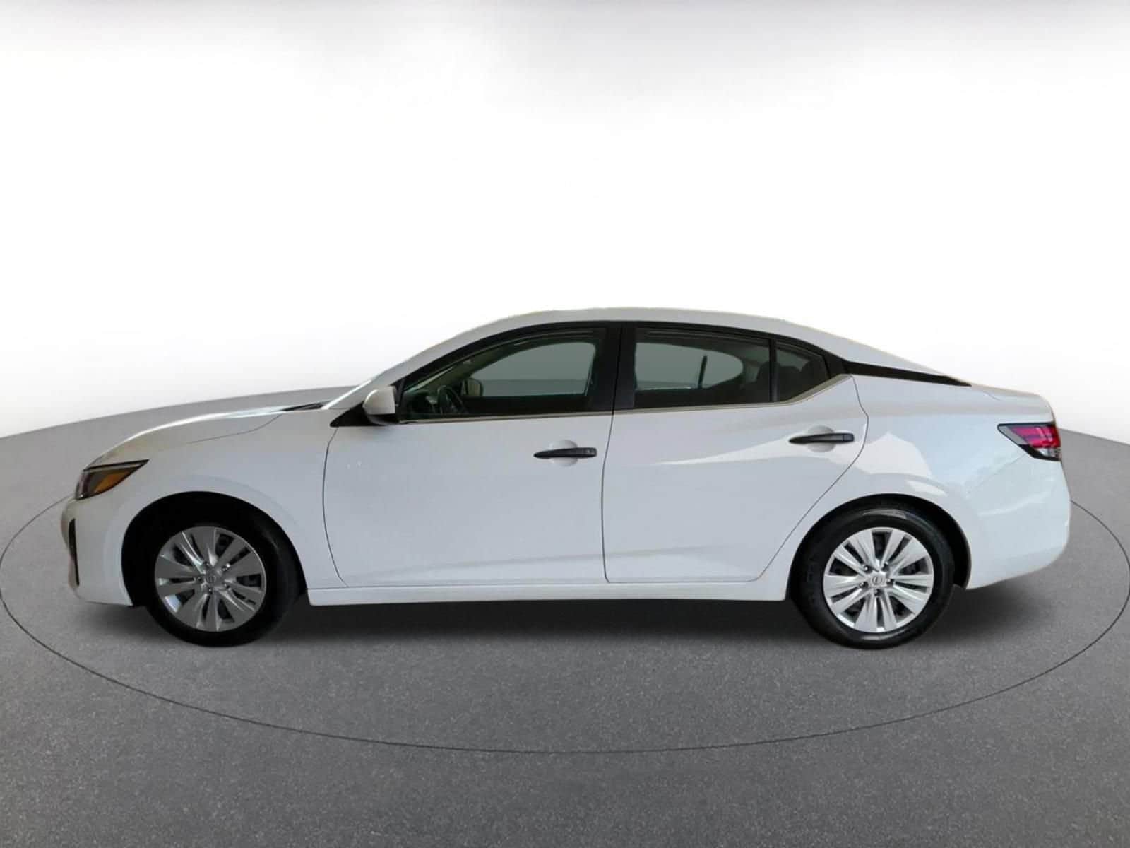 Thumbnail: 2025 Nissan Sentra - 9