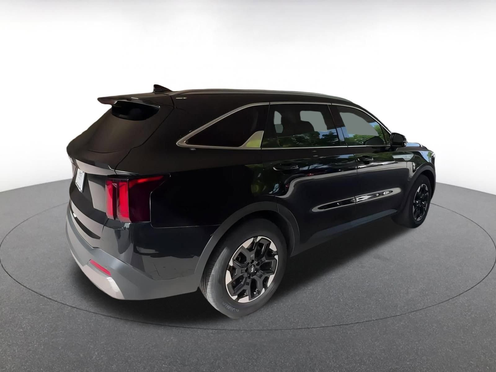 2024 Kia Sorento S 11