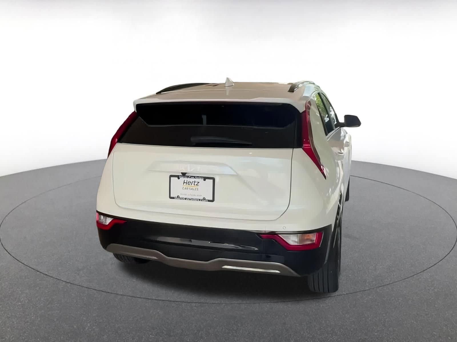 Thumbnail: 2023 Kia Niro - 14
