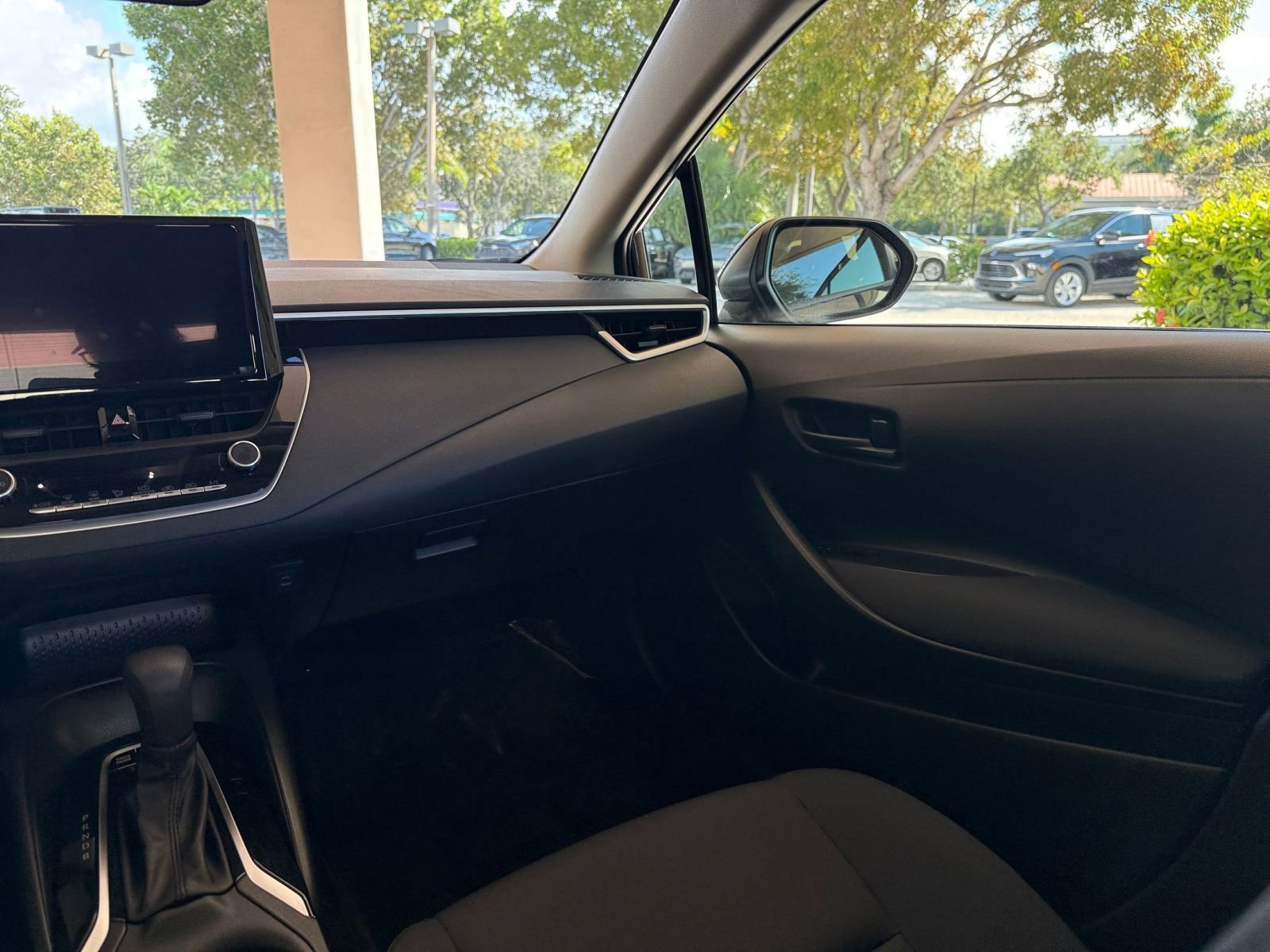 Thumbnail: 2025 Toyota Corolla - 29