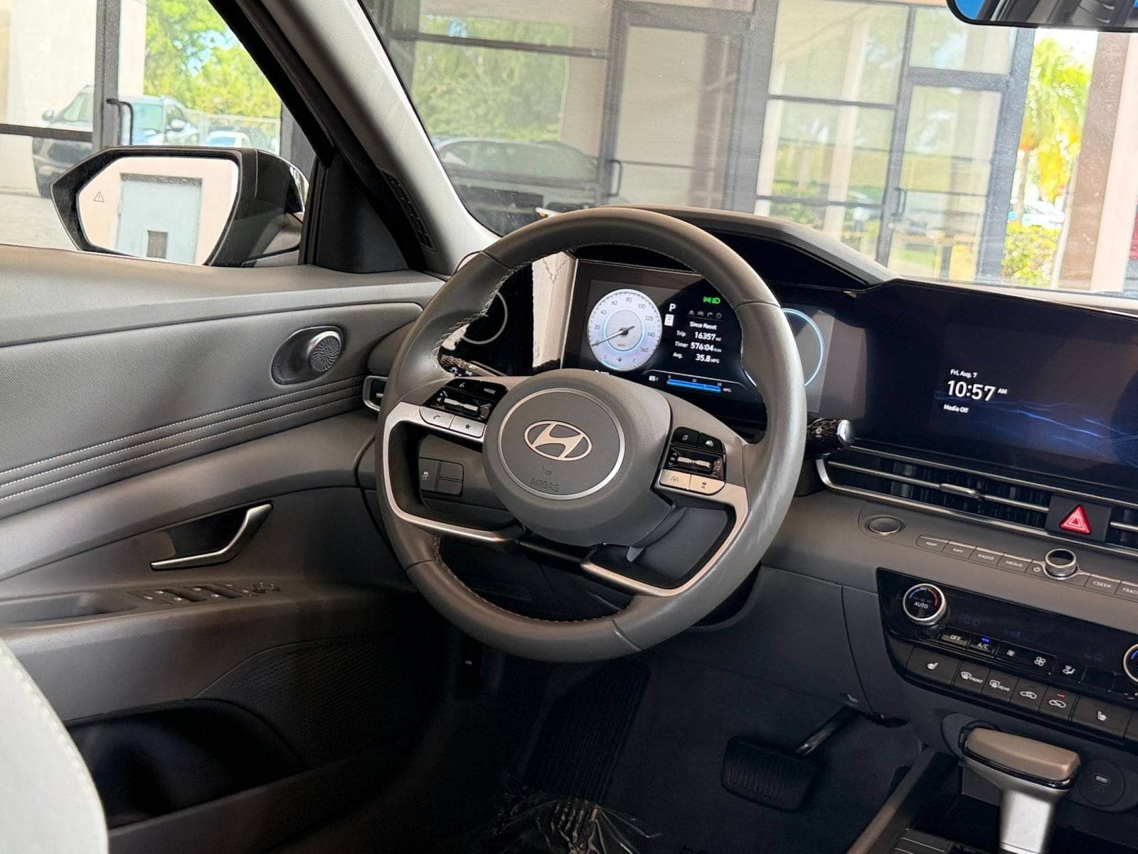 Thumbnail: 2025 Hyundai Elantra - 25