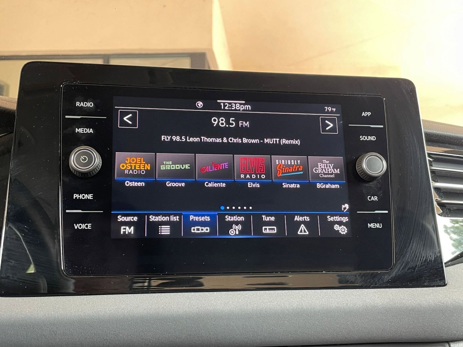 Thumbnail: 2025 Volkswagen Jetta - 21