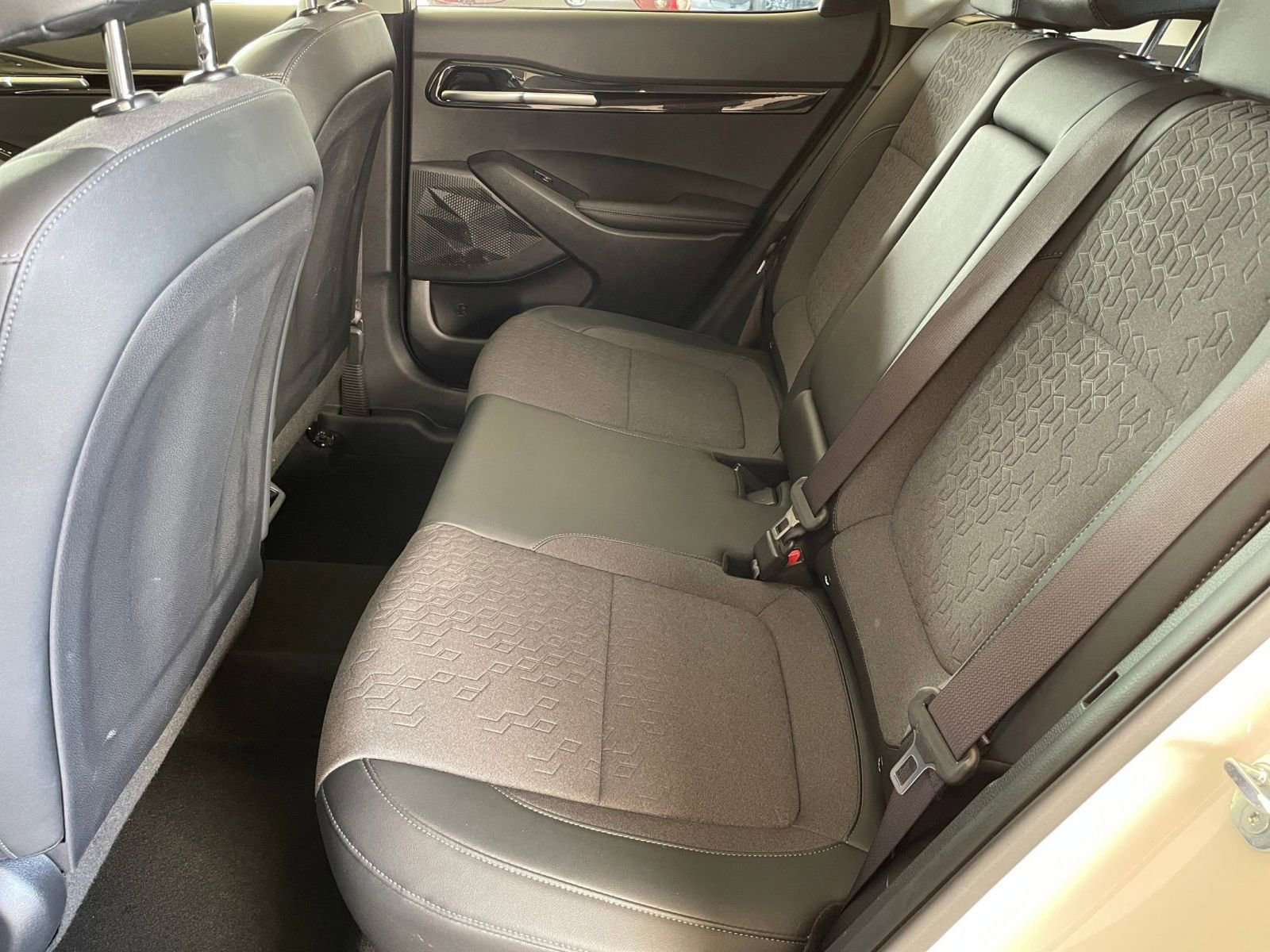 Thumbnail: 2025 Kia Seltos - 25