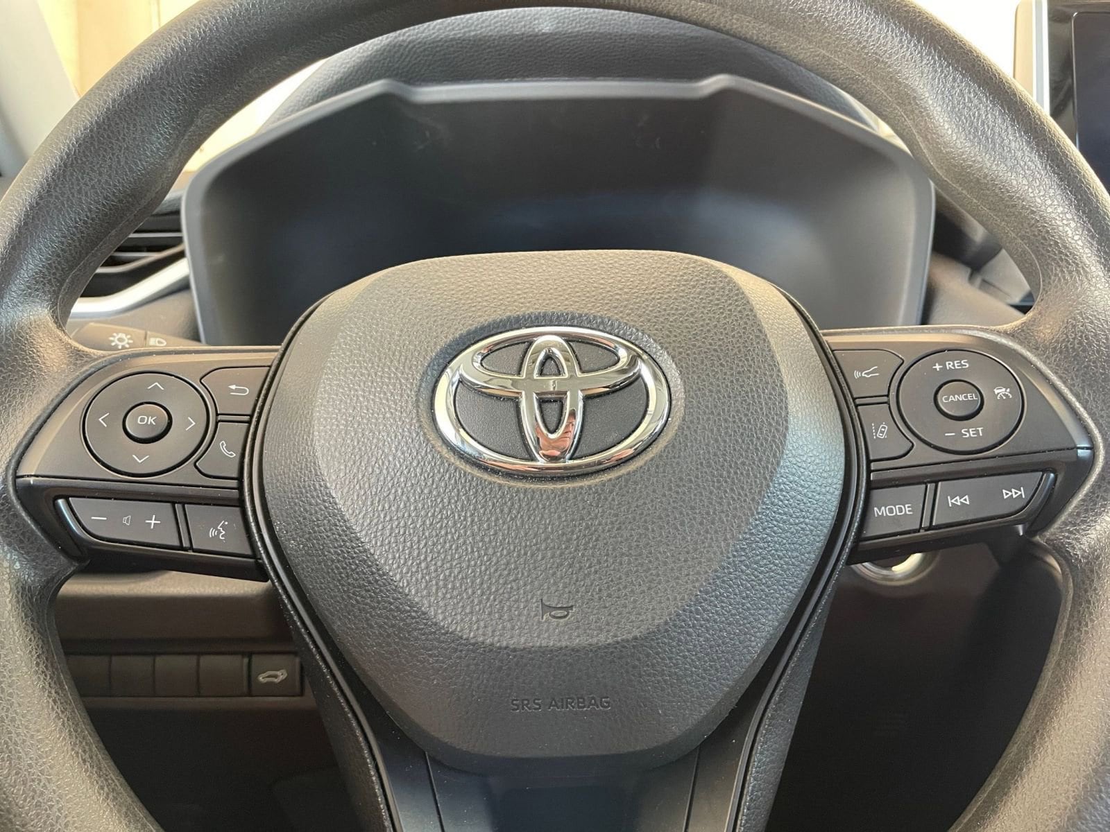 Thumbnail: 2025 Toyota RAV4 - 28