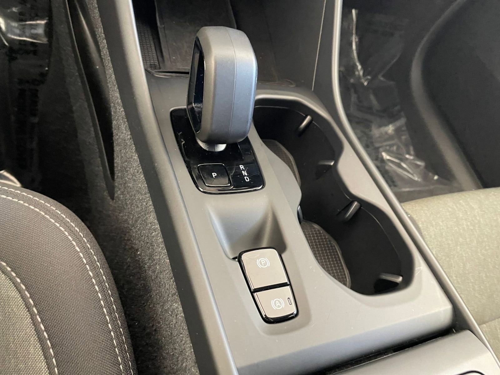 Thumbnail: 2024 Volvo XC40 - 35