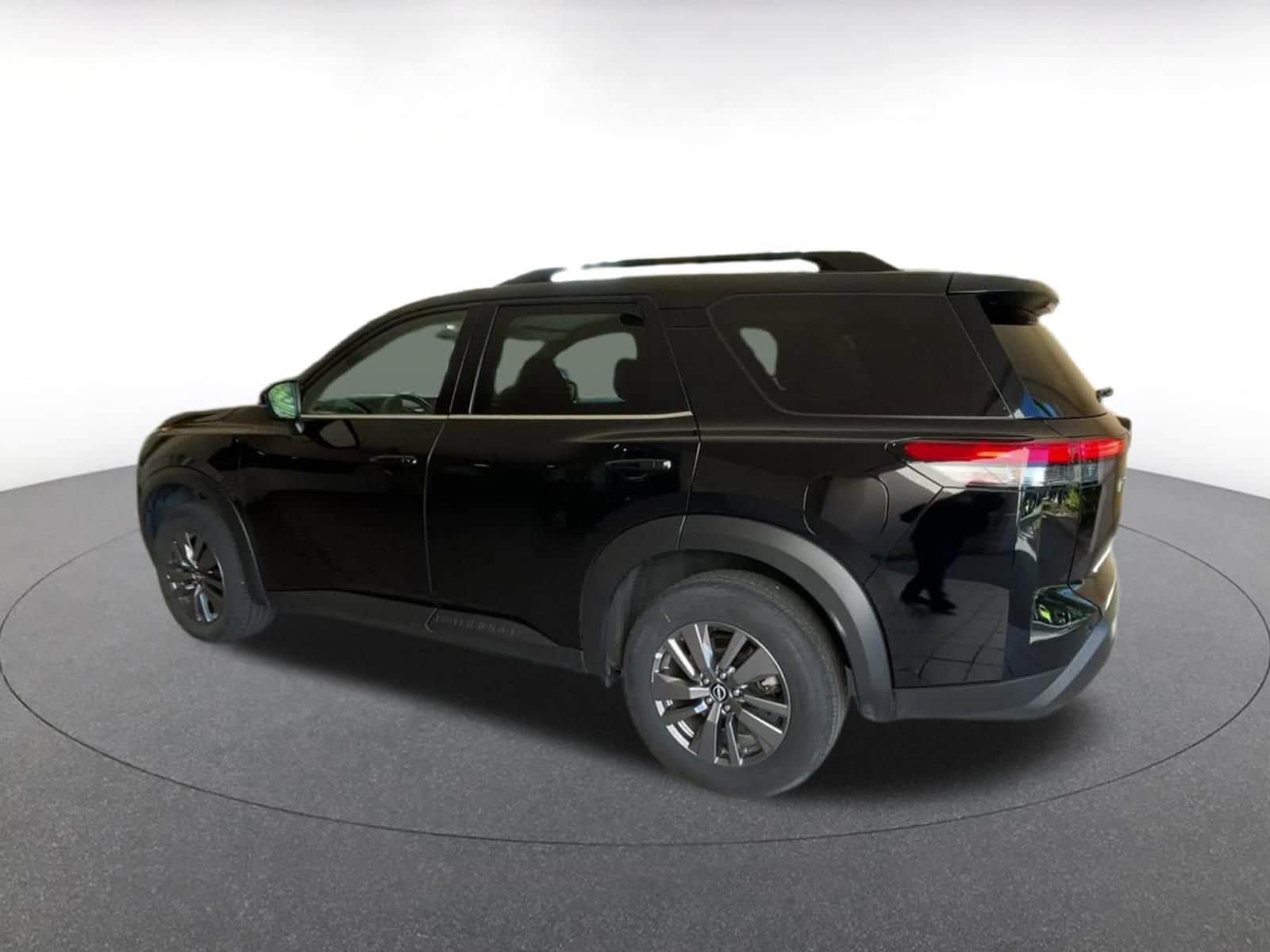 Thumbnail: 2025 Nissan Pathfinder - 10