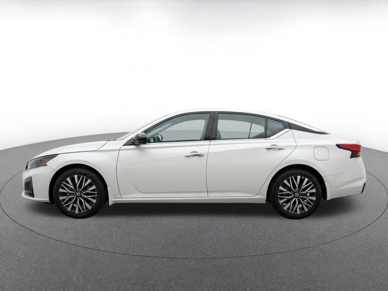 Thumbnail: 2025 Nissan Altima - 28