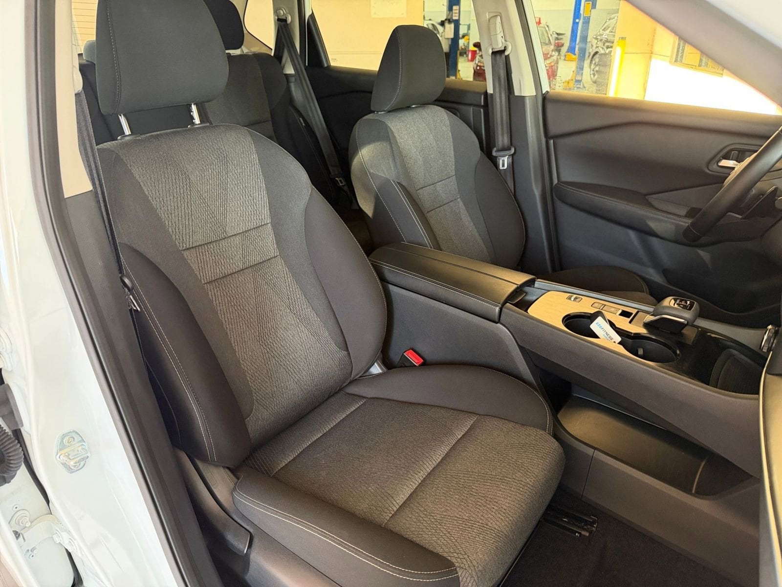 Thumbnail: 2025 Nissan Rogue - 32