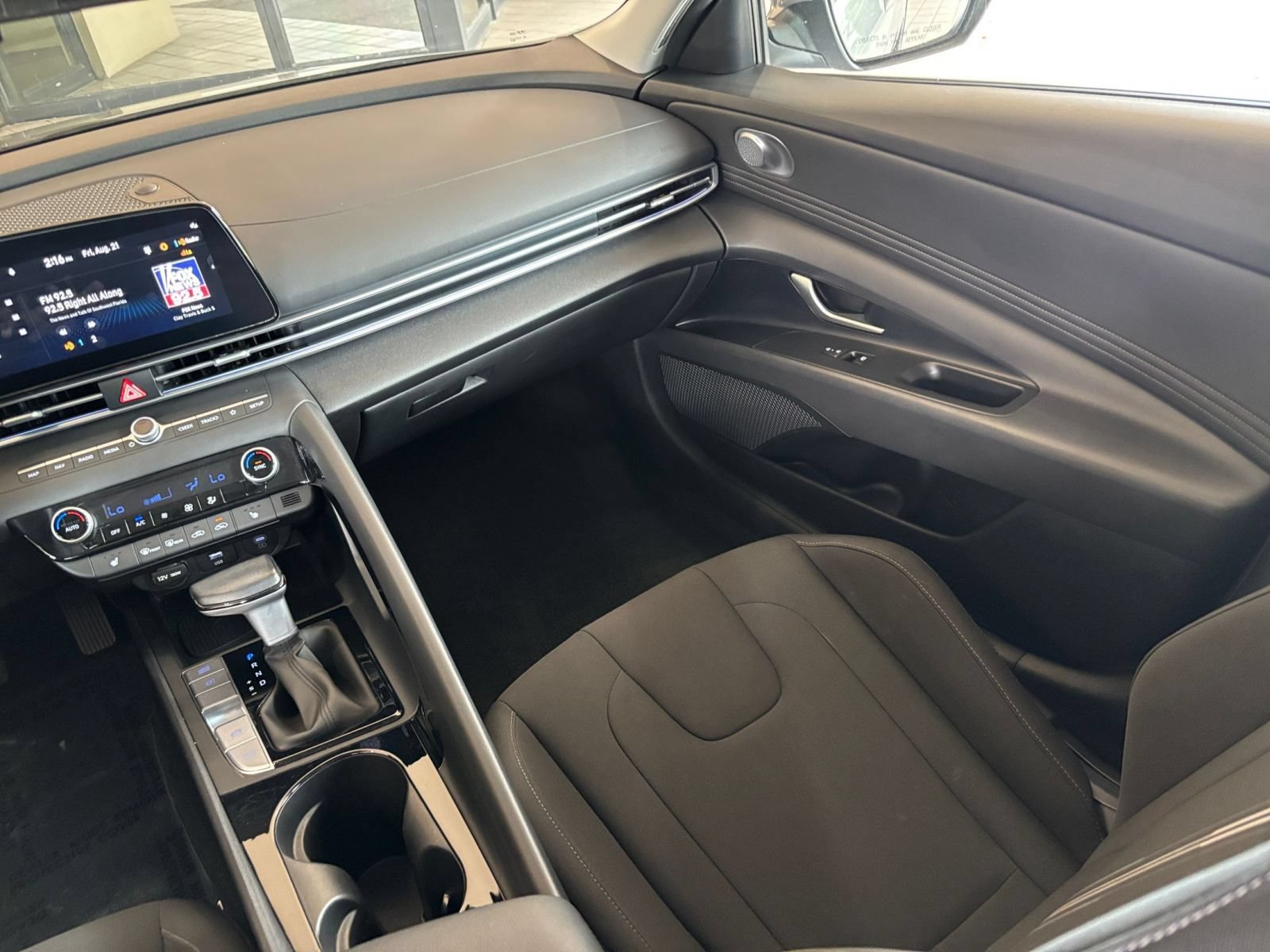 Thumbnail: 2025 Hyundai Elantra - 31