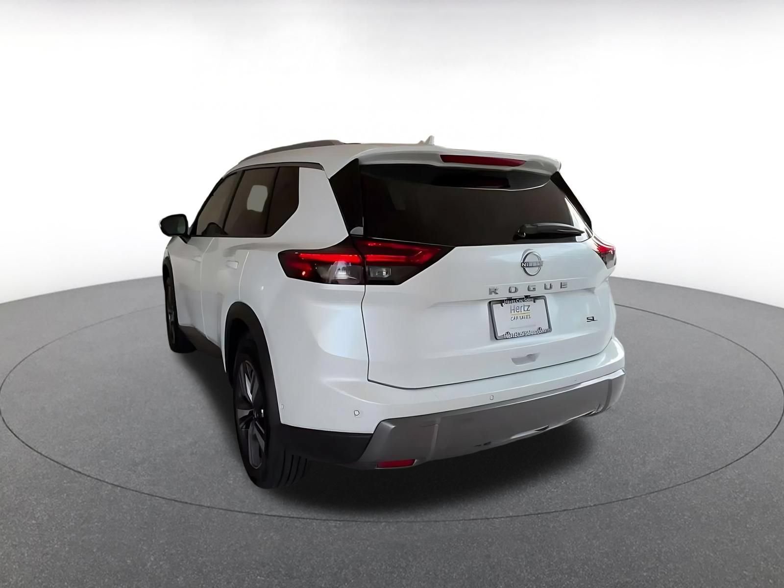 Thumbnail: 2026 Nissan Rogue - 10