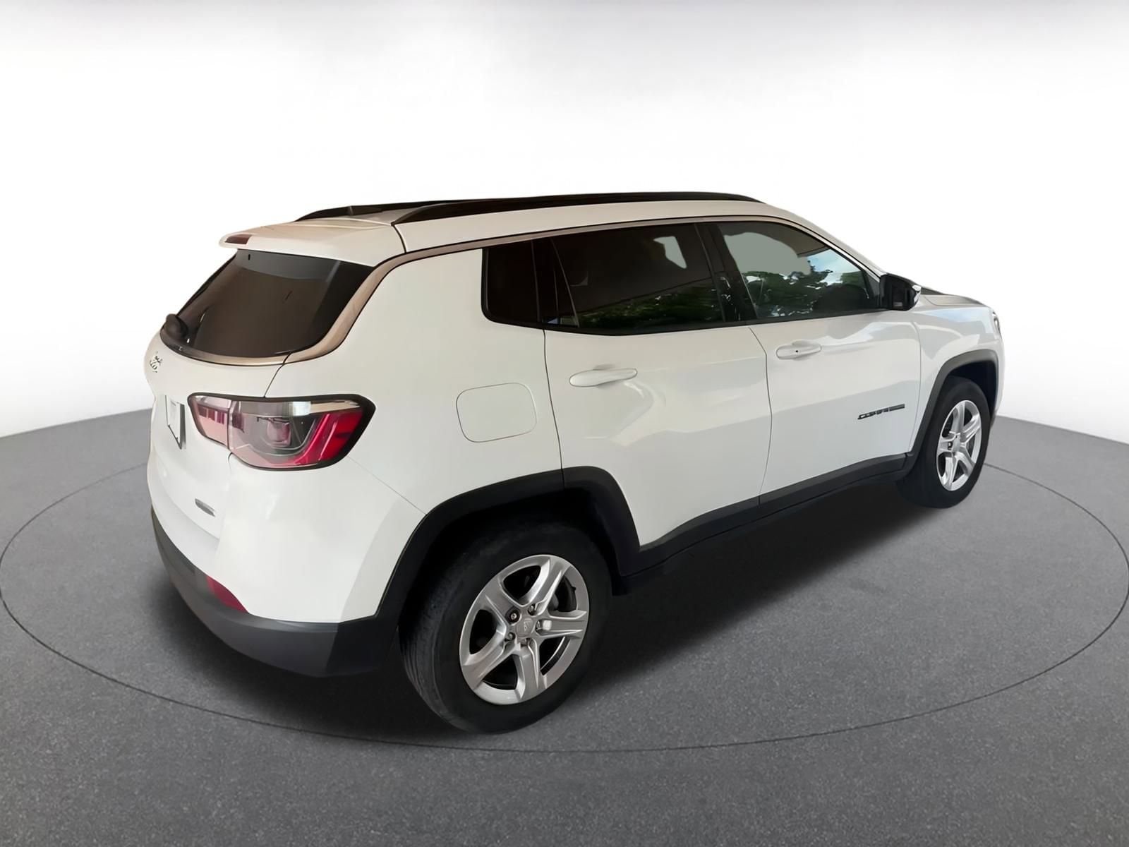 Thumbnail: 2023 Jeep Compass - 14