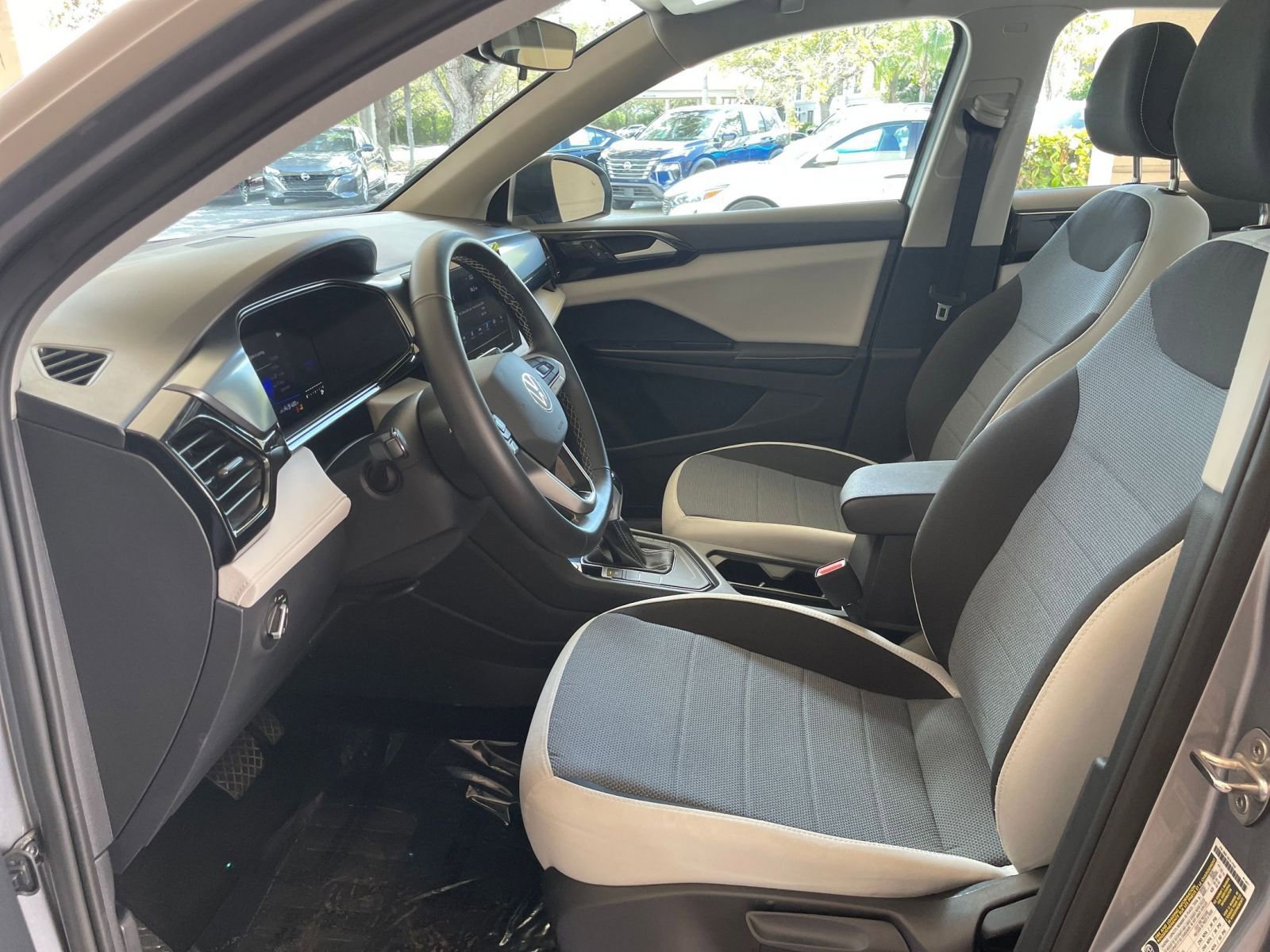 Thumbnail: 2025 Volkswagen Taos - 23