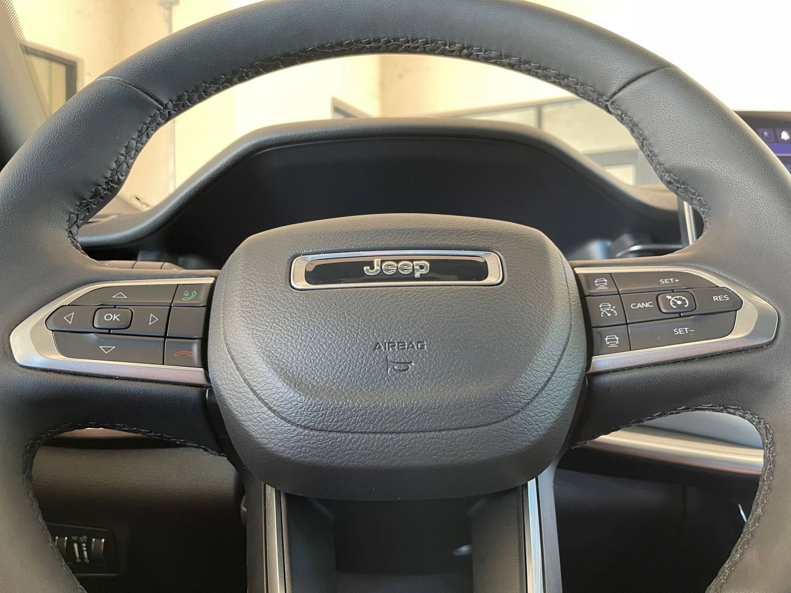 Thumbnail: 2025 Jeep Compass - 28