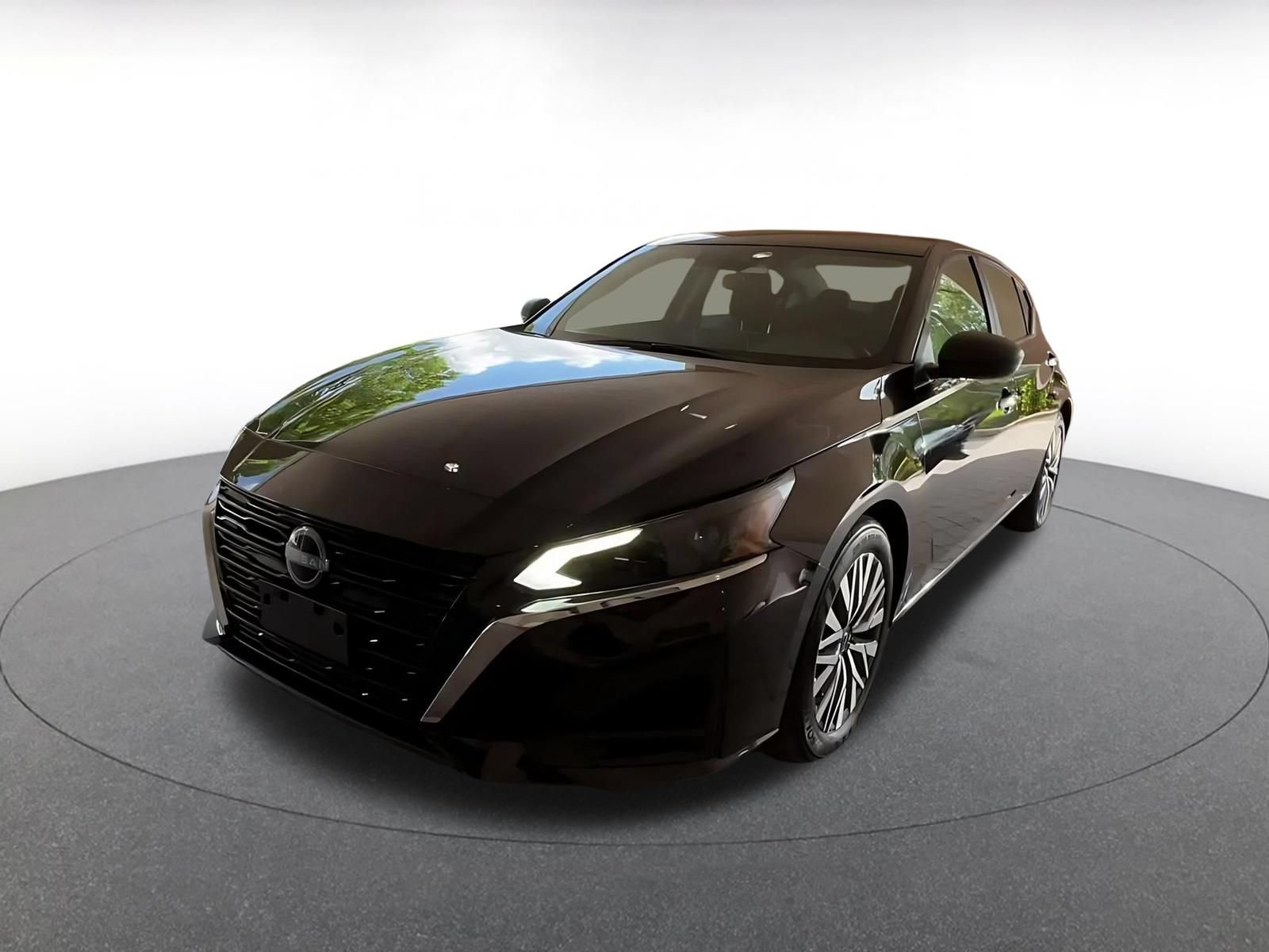 Thumbnail: 2025 Nissan Altima - 4