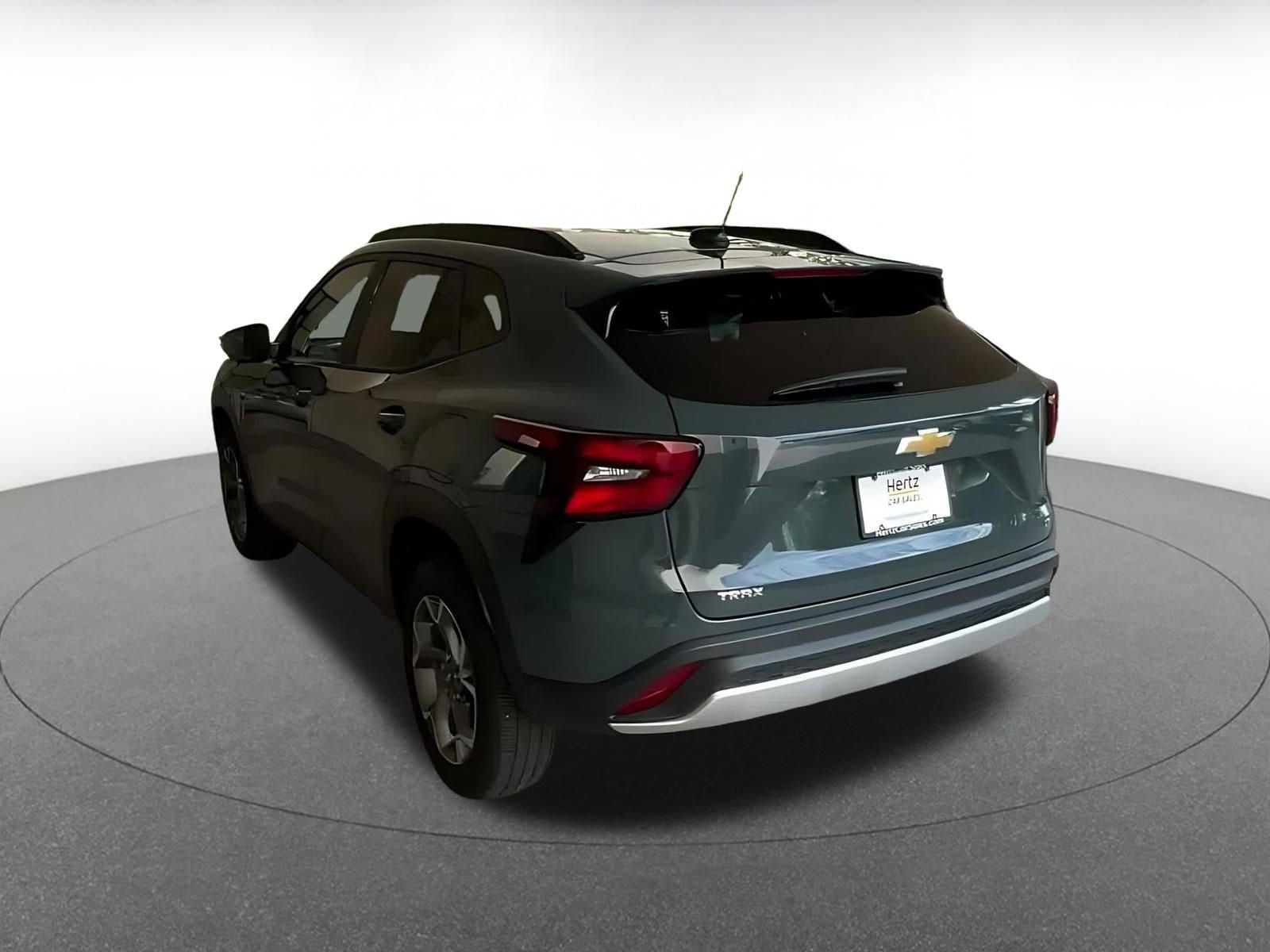 Thumbnail: 2025 Chevrolet Trax - 11