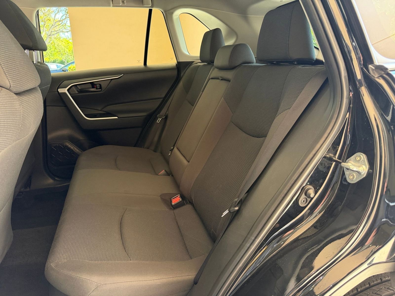 Thumbnail: 2025 Toyota RAV4 - 21