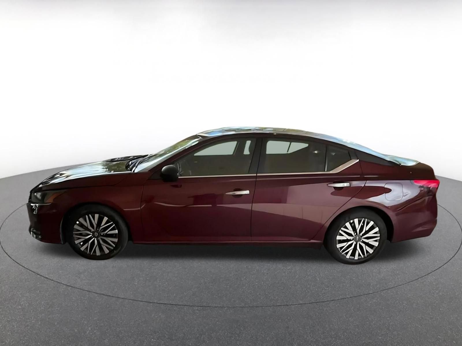 Thumbnail: 2025 Nissan Altima - 8