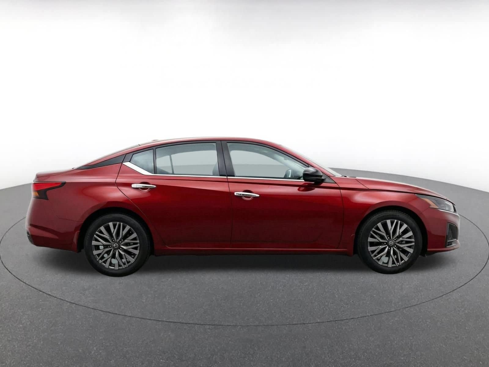 Thumbnail: 2025 Nissan Altima - 20