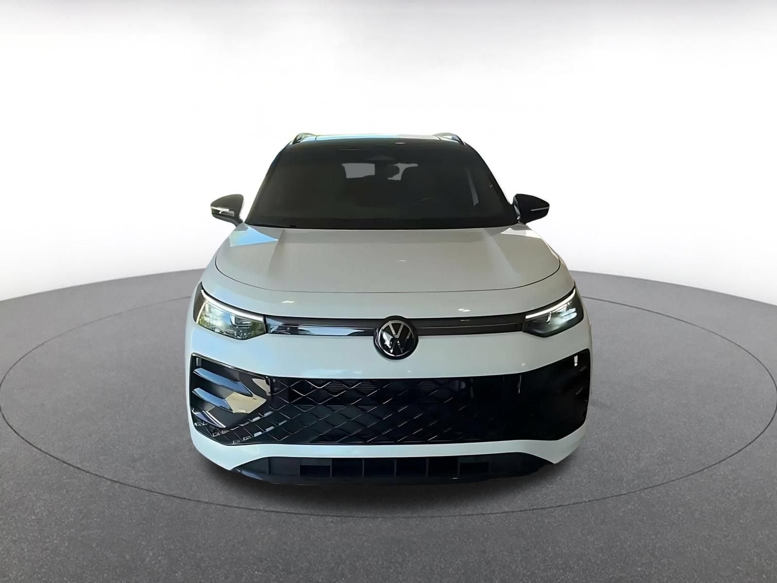 Thumbnail: 2025 Volkswagen Tiguan - 4